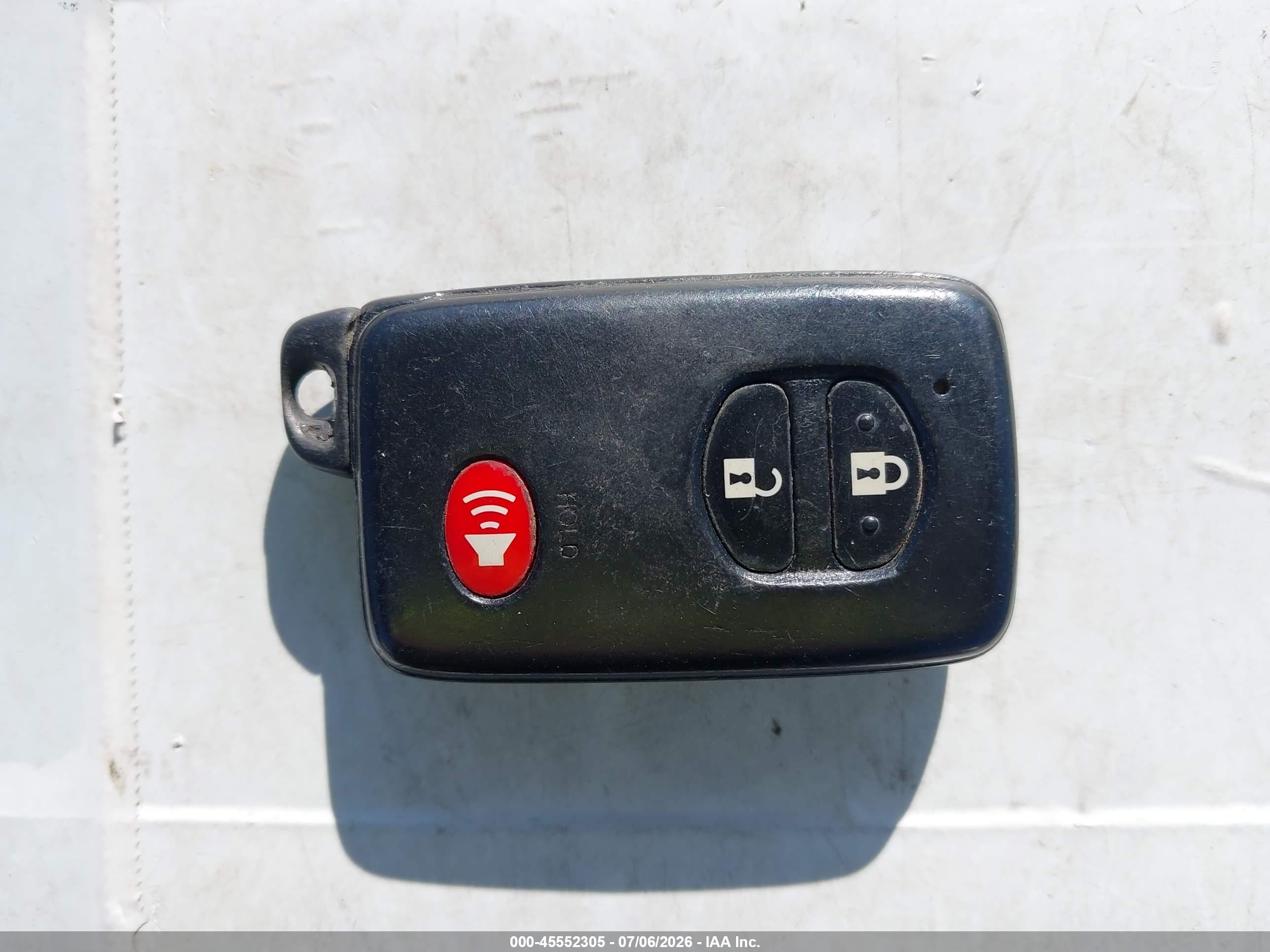 2010 Toyota Prius Iv Red vin: JTDKN3DUXA0181019