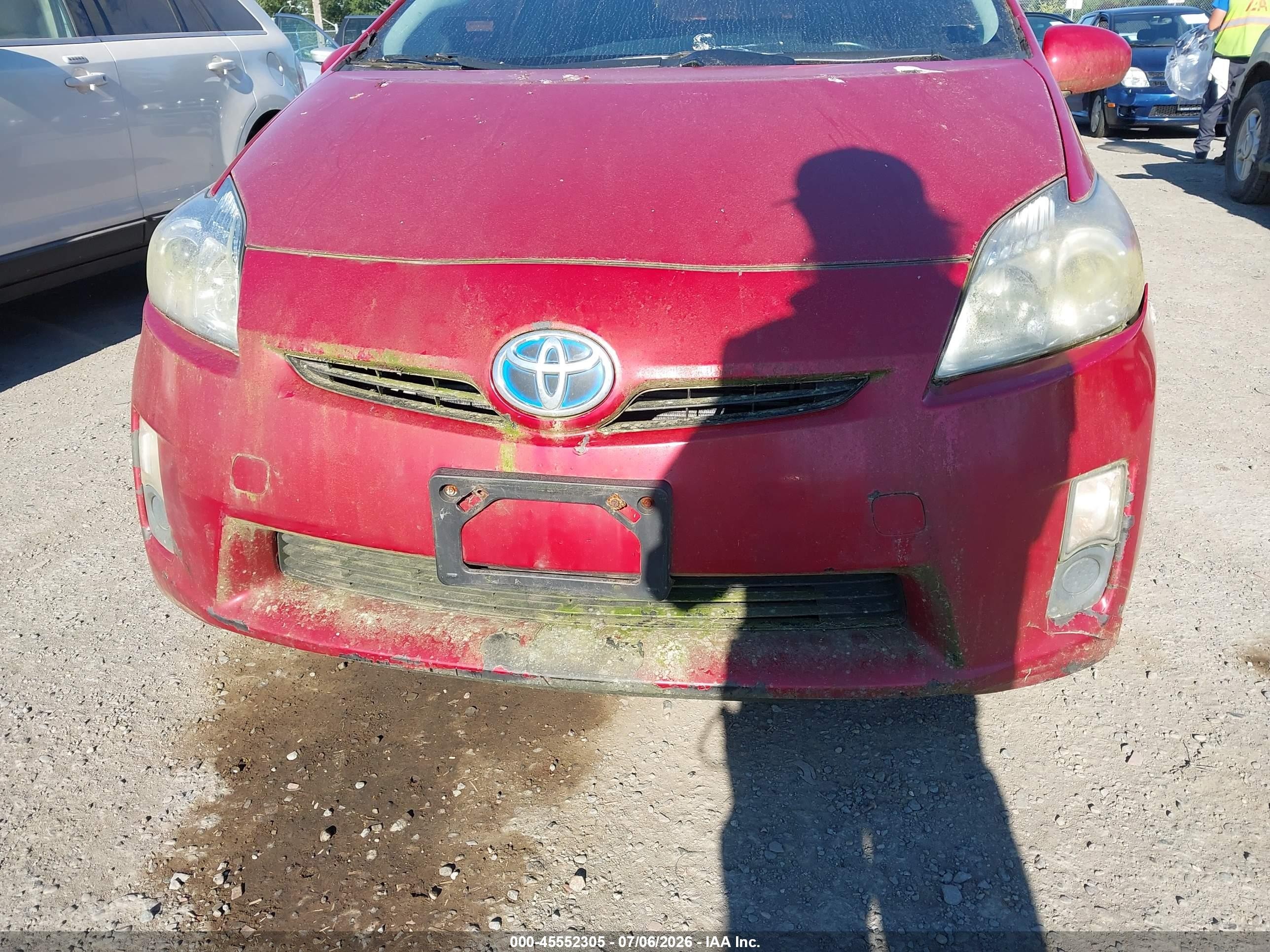 2010 Toyota Prius Iv Red vin: JTDKN3DUXA0181019