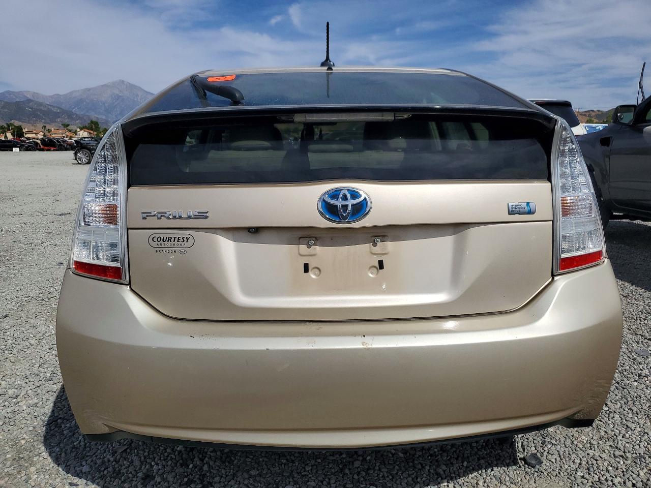 2010 Toyota Prius Iii Gold vin: JTDKN3DUXA0225293