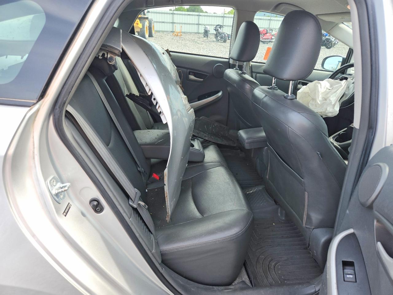 2011 Toyota Prius Four Silver vin: JTDKN3DUXB0247585