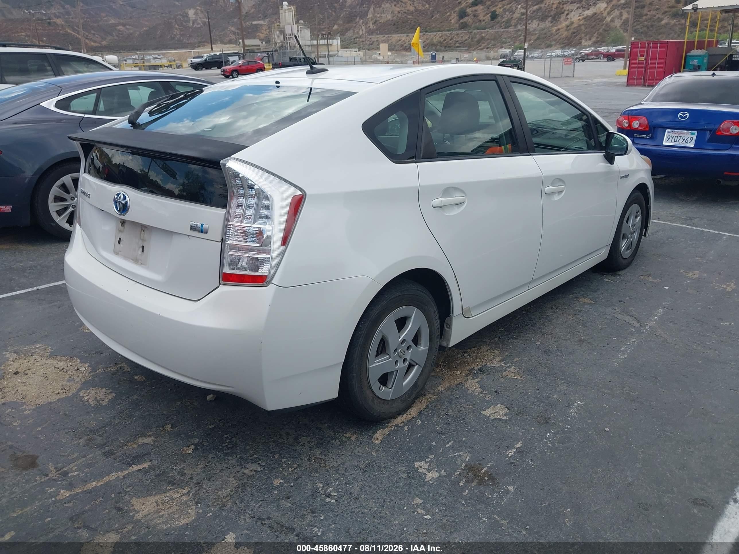 2011 Toyota Prius Three White vin: JTDKN3DUXB0250440