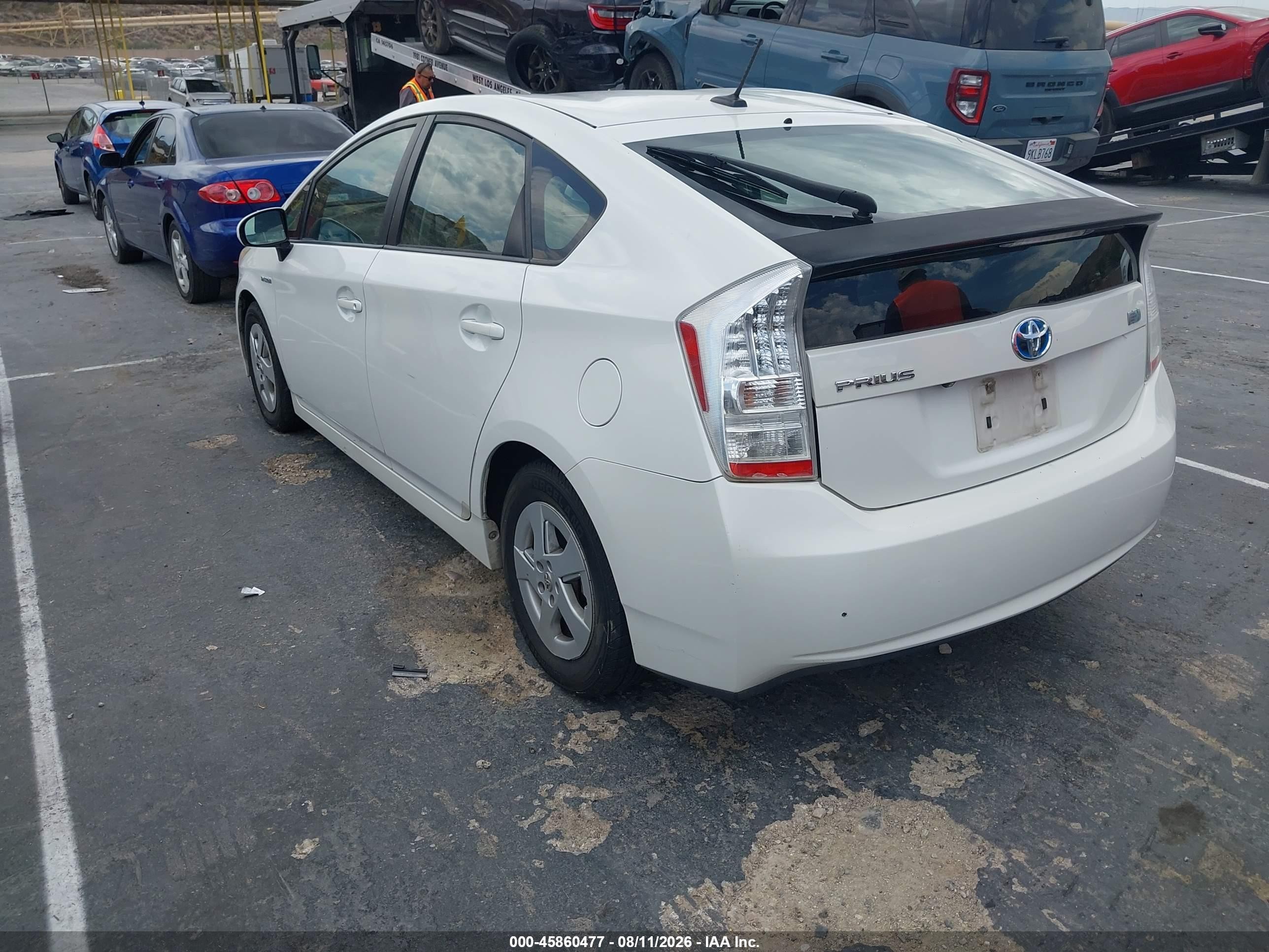 2011 Toyota Prius Three White vin: JTDKN3DUXB0250440