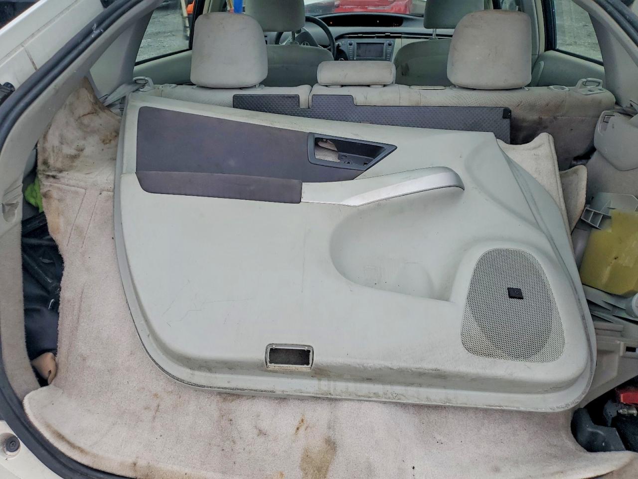 2011 Toyota Prius Three Белый vin: JTDKN3DUXB0253452