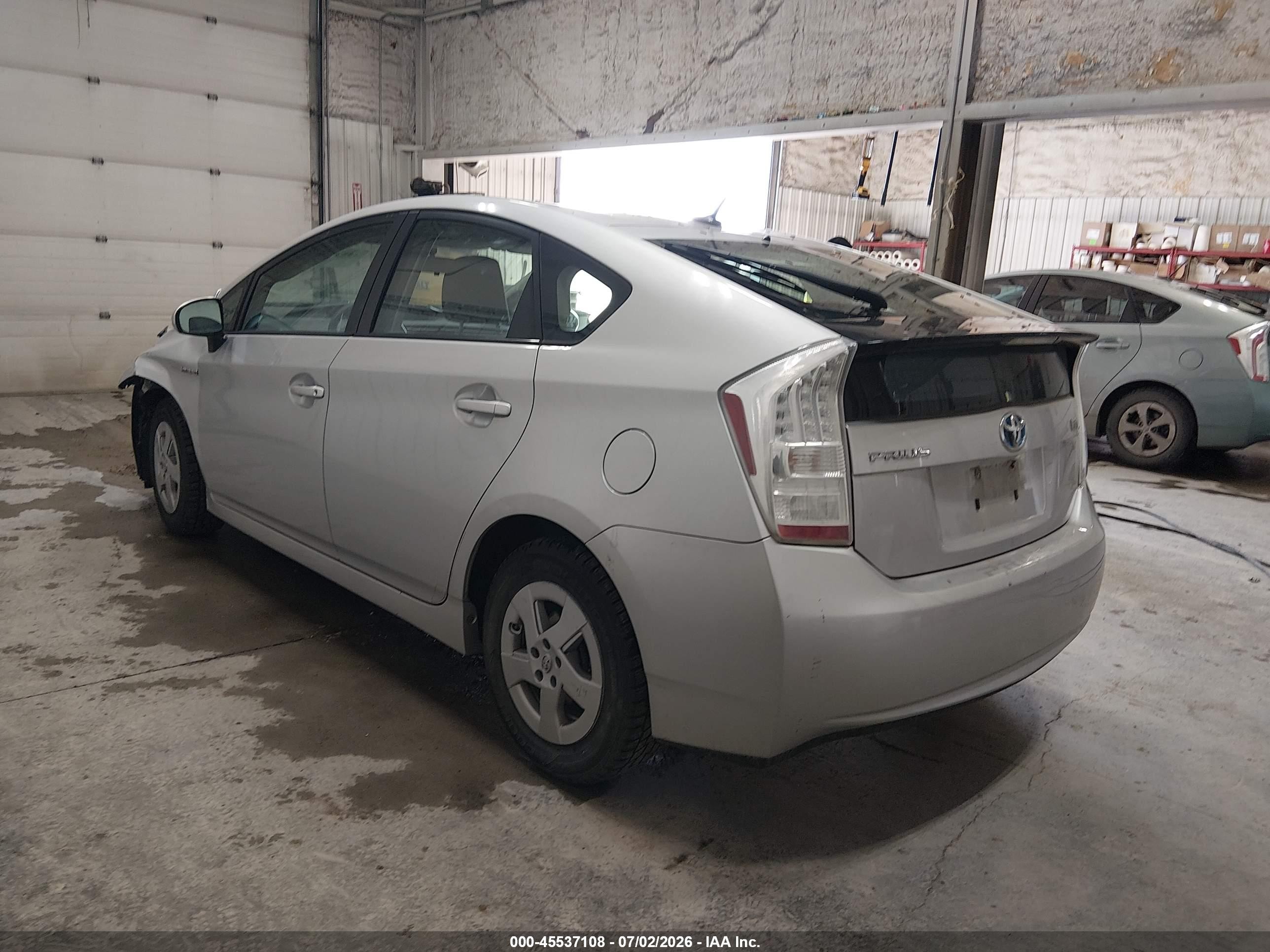 2011 Toyota Prius Three Silver vin: JTDKN3DUXB0256514