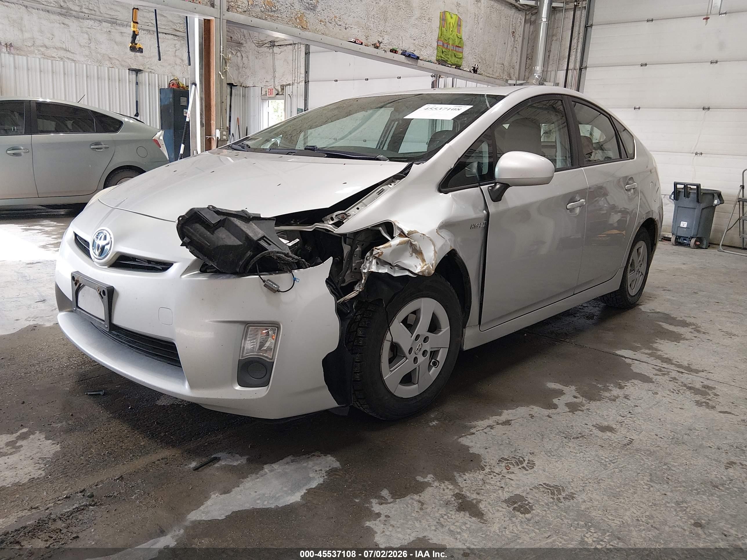 2011 Toyota Prius Three Silver vin: JTDKN3DUXB0256514