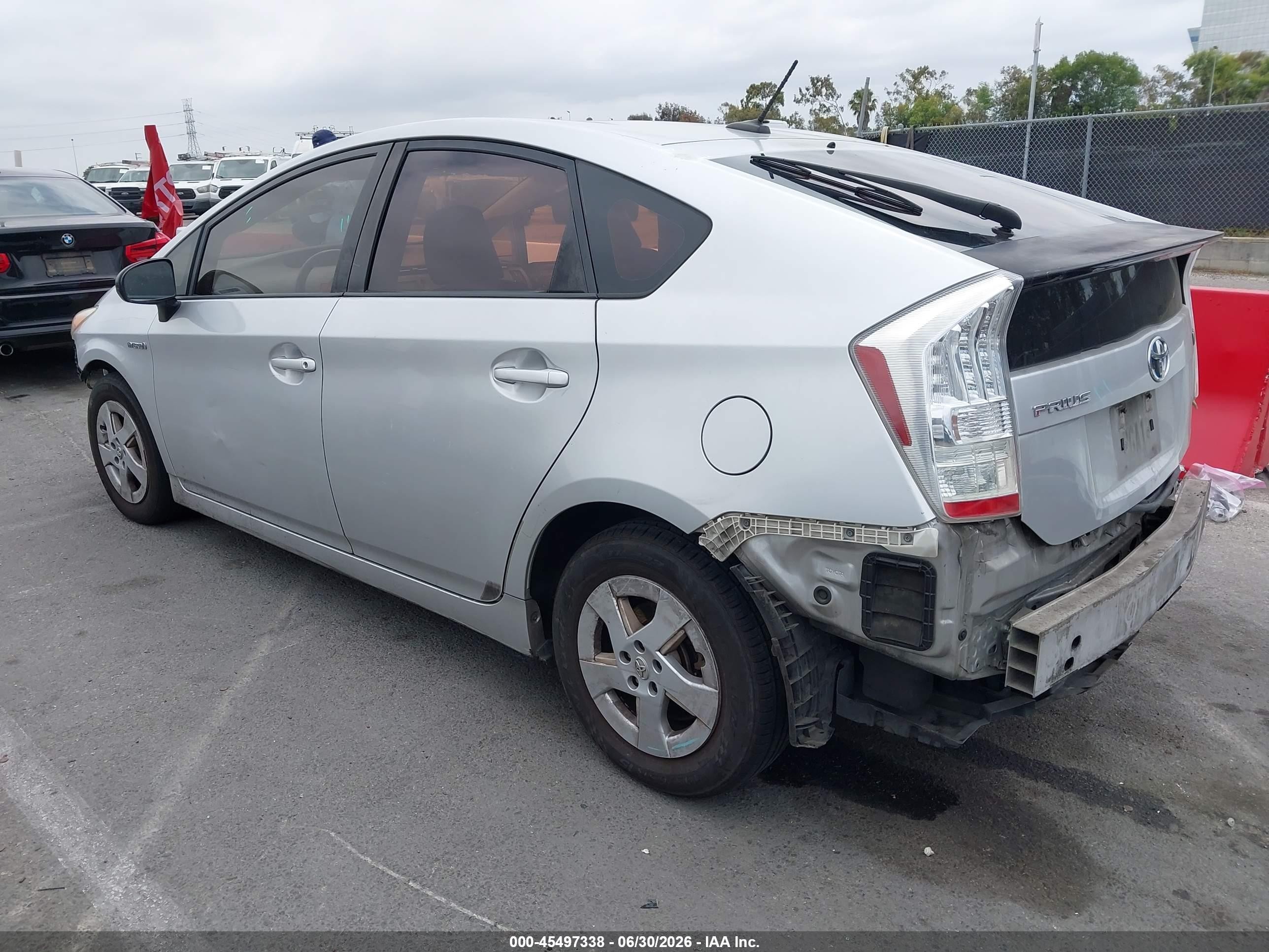2011 Toyota Prius Two Silver vin: JTDKN3DUXB0262006