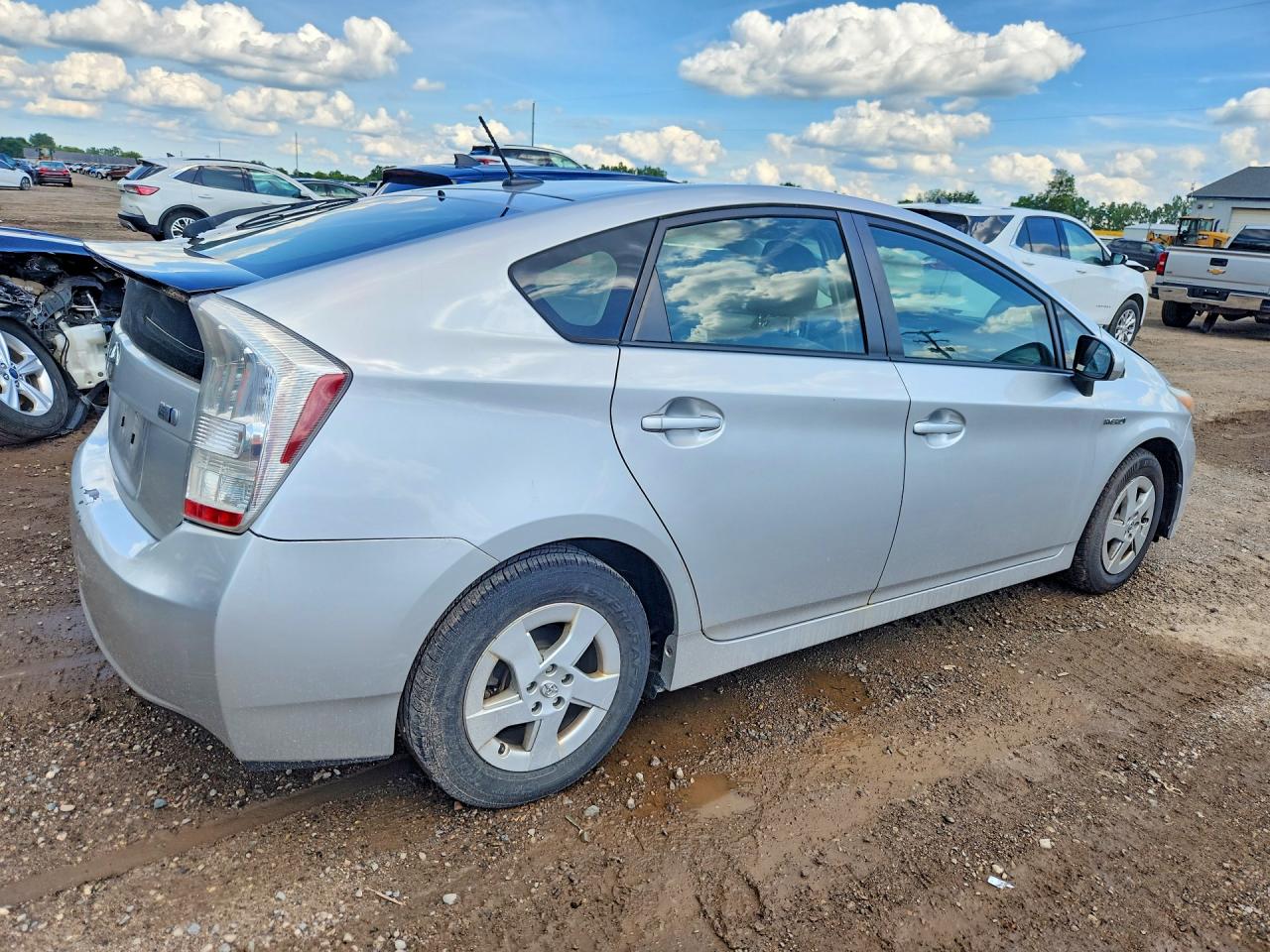 2011 Toyota Prius Two Silver vin: JTDKN3DUXB0267092