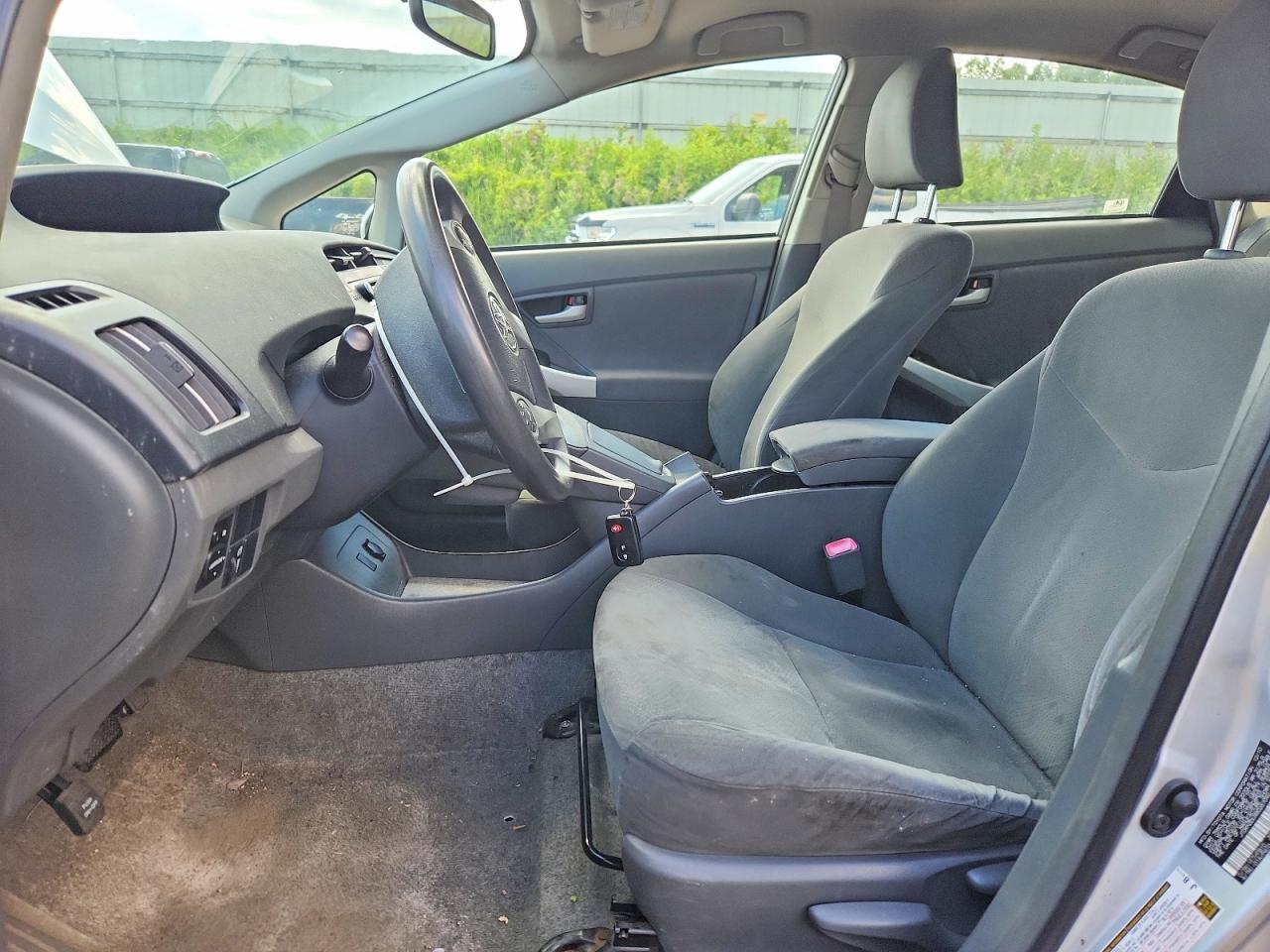 2011 Toyota Prius Two Silver vin: JTDKN3DUXB0267092
