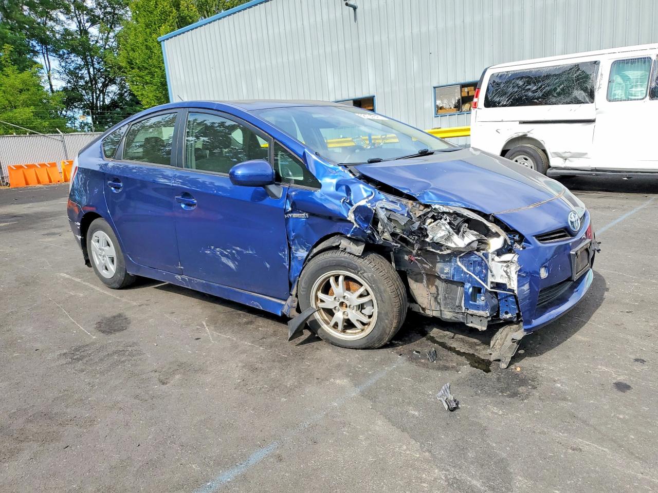 2011 Toyota Prius Four Синий vin: JTDKN3DUXB0267366
