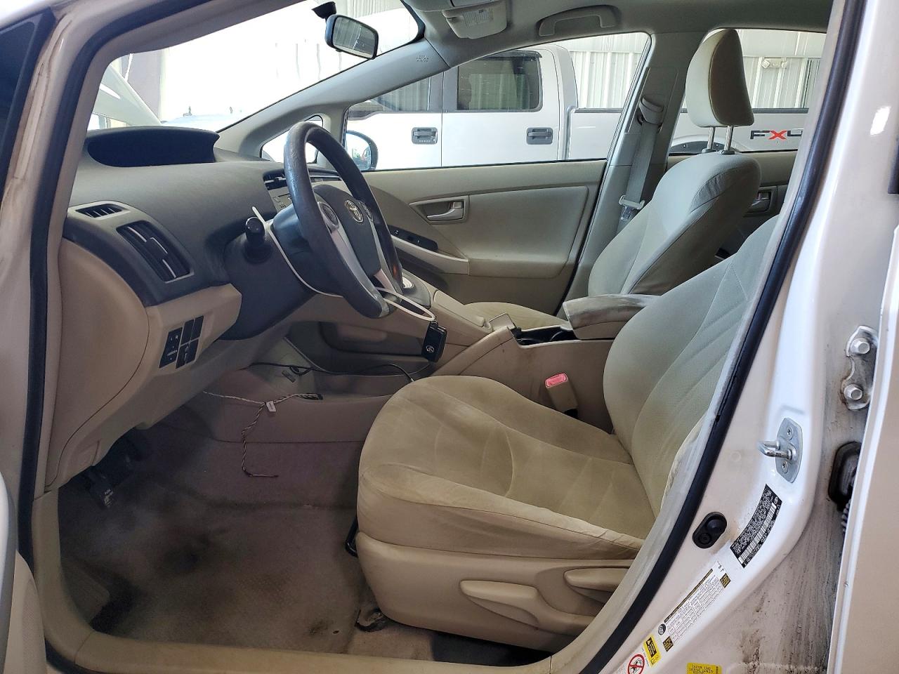 2011 Toyota Prius Two White vin: JTDKN3DUXB0306148