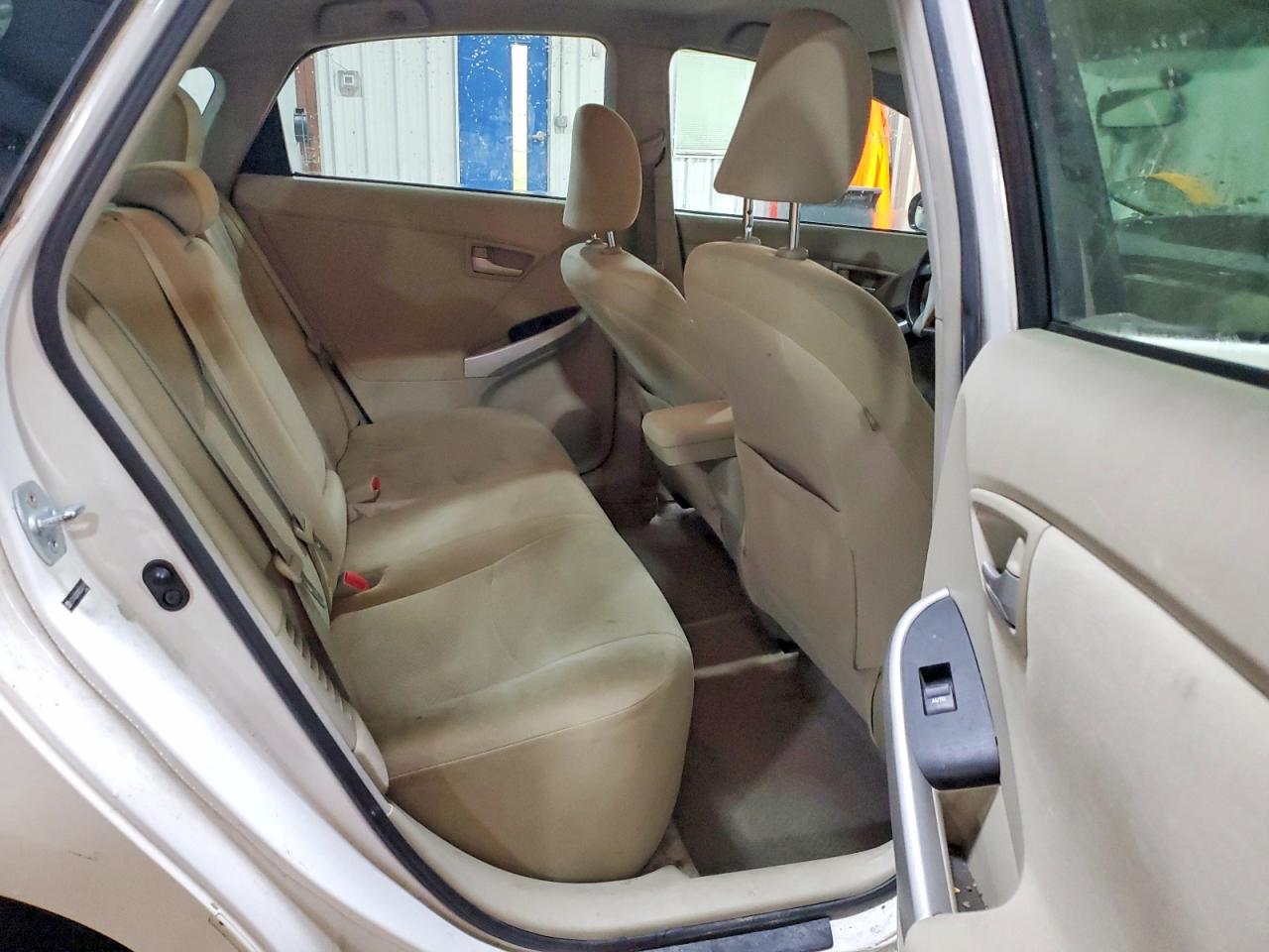 2011 Toyota Prius Two White vin: JTDKN3DUXB0306148