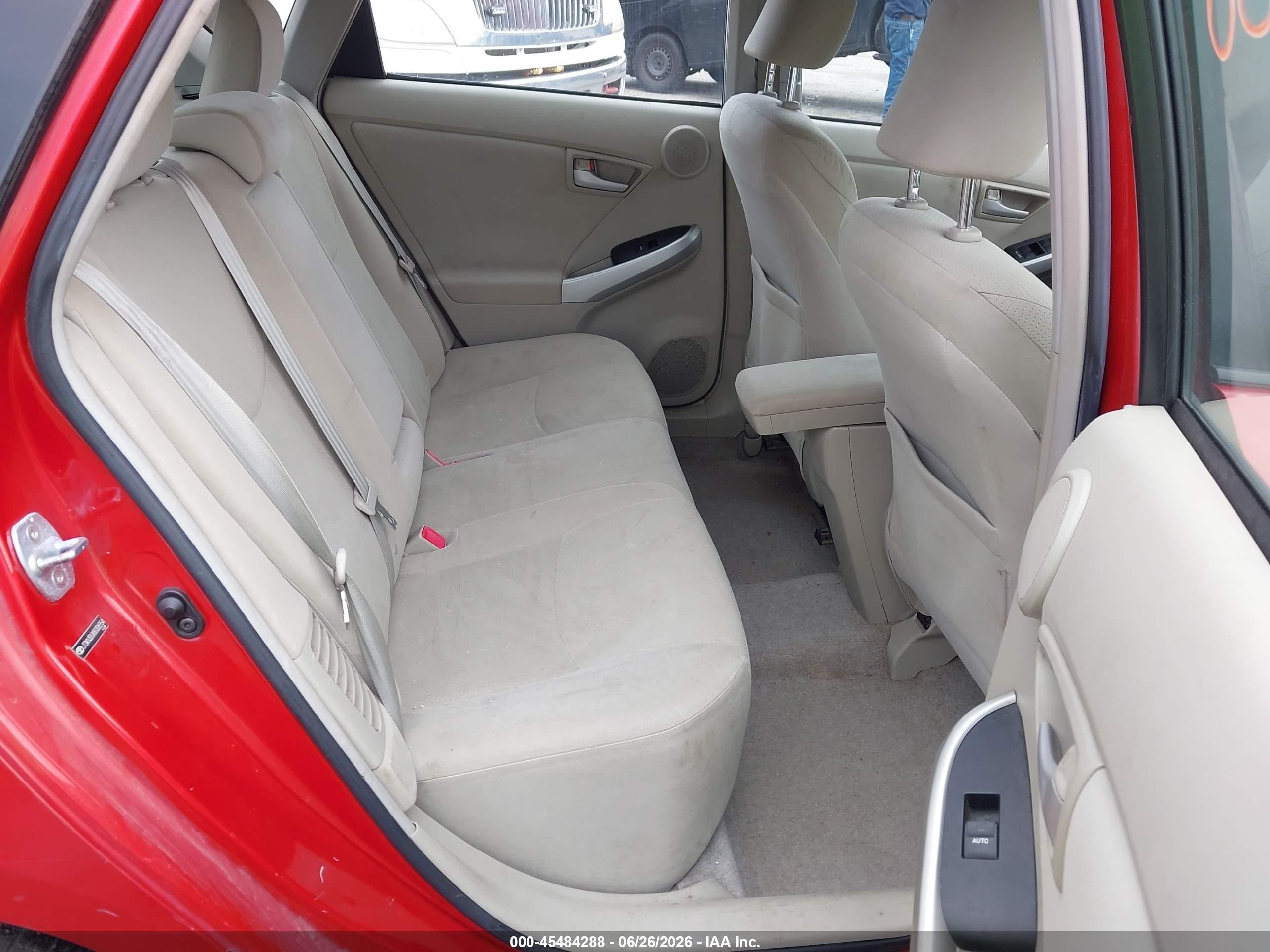 2011 Toyota Prius Three Красный vin: JTDKN3DUXB0306554