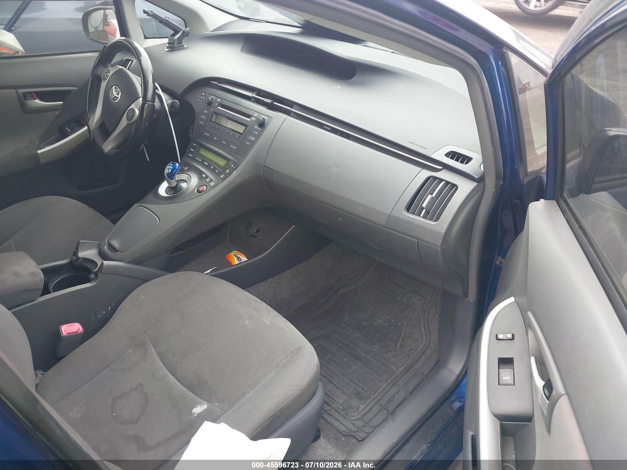 2011 Toyota Prius Two Blue vin: JTDKN3DUXB1363637