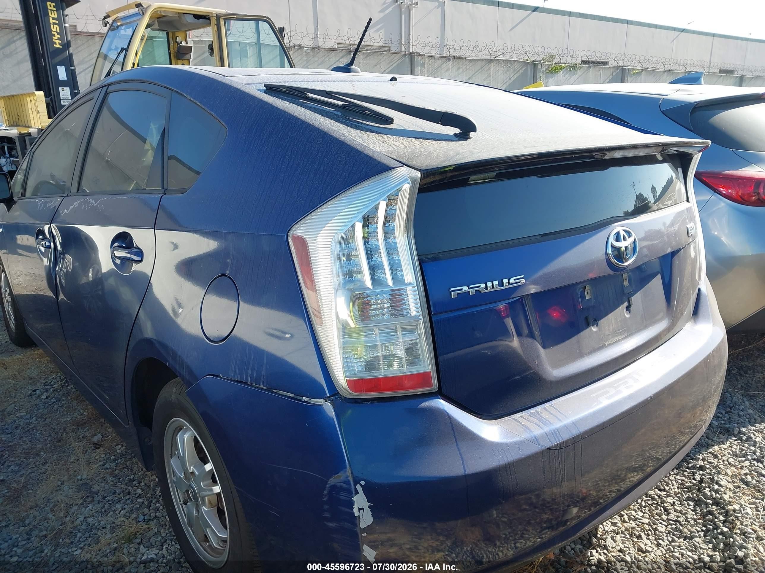 2011 Toyota Prius Two Blue vin: JTDKN3DUXB1363637