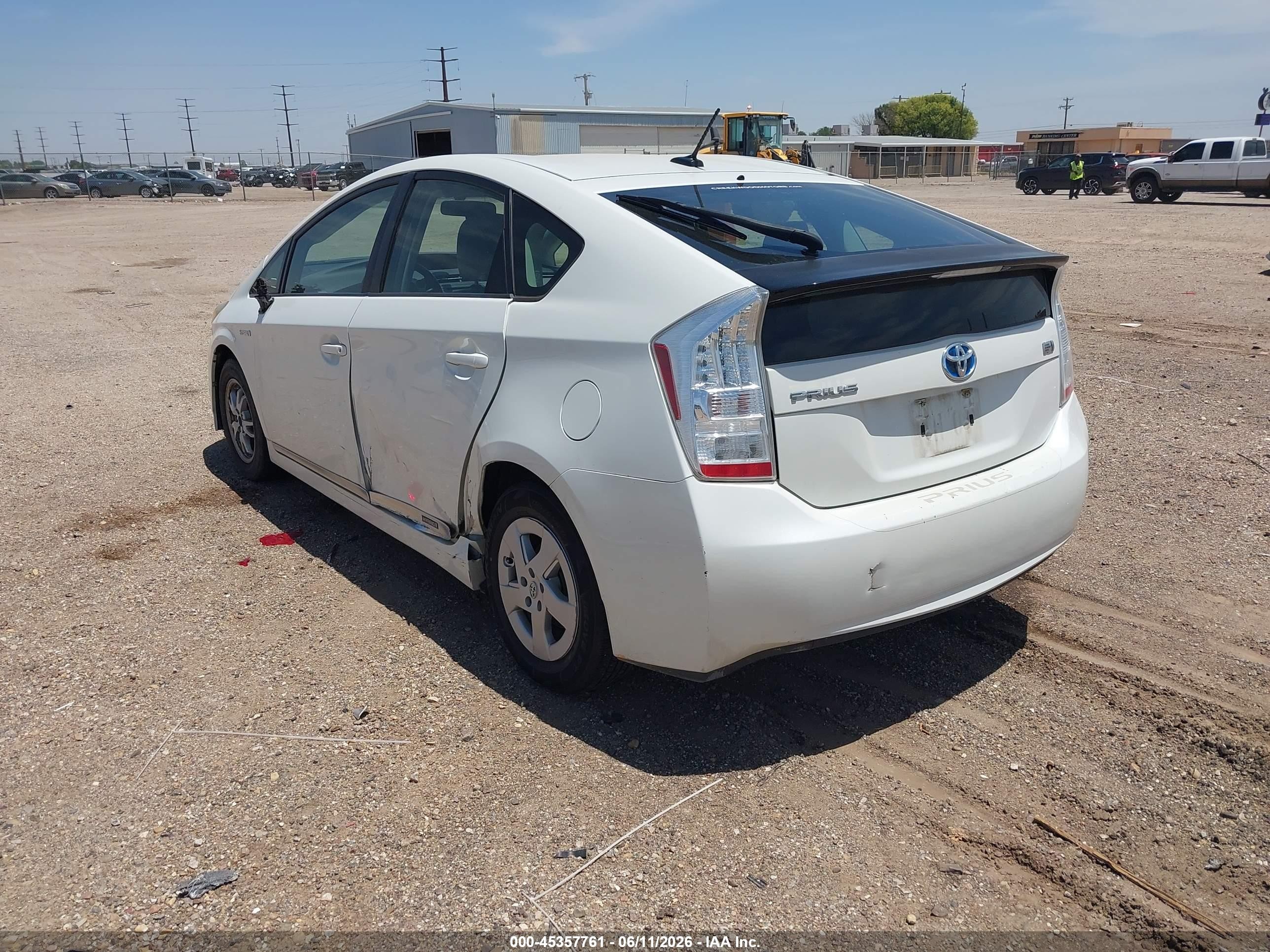 2011 Toyota Prius Two White vin: JTDKN3DUXB1364786