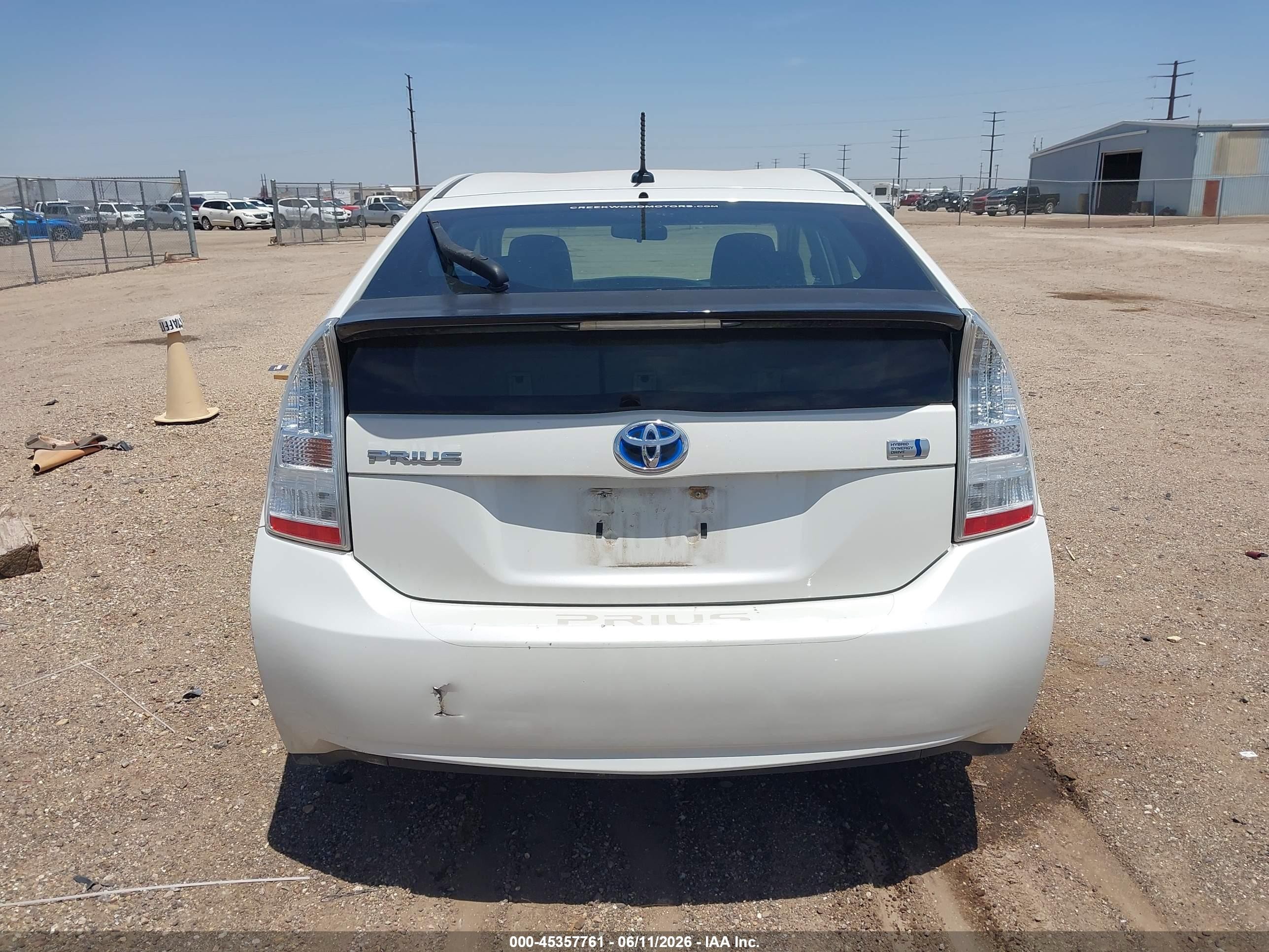 2011 Toyota Prius Two White vin: JTDKN3DUXB1364786