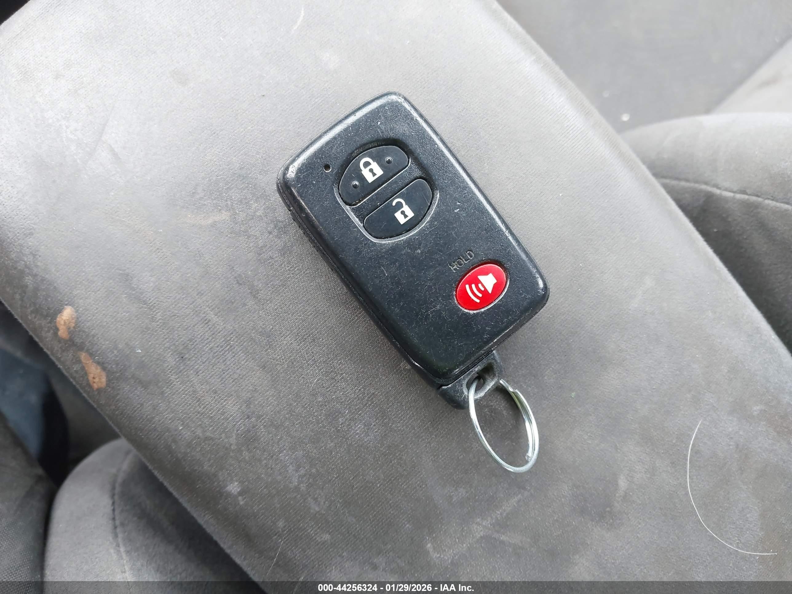 2011 Toyota Prius Three Gray vin: JTDKN3DUXB1369082