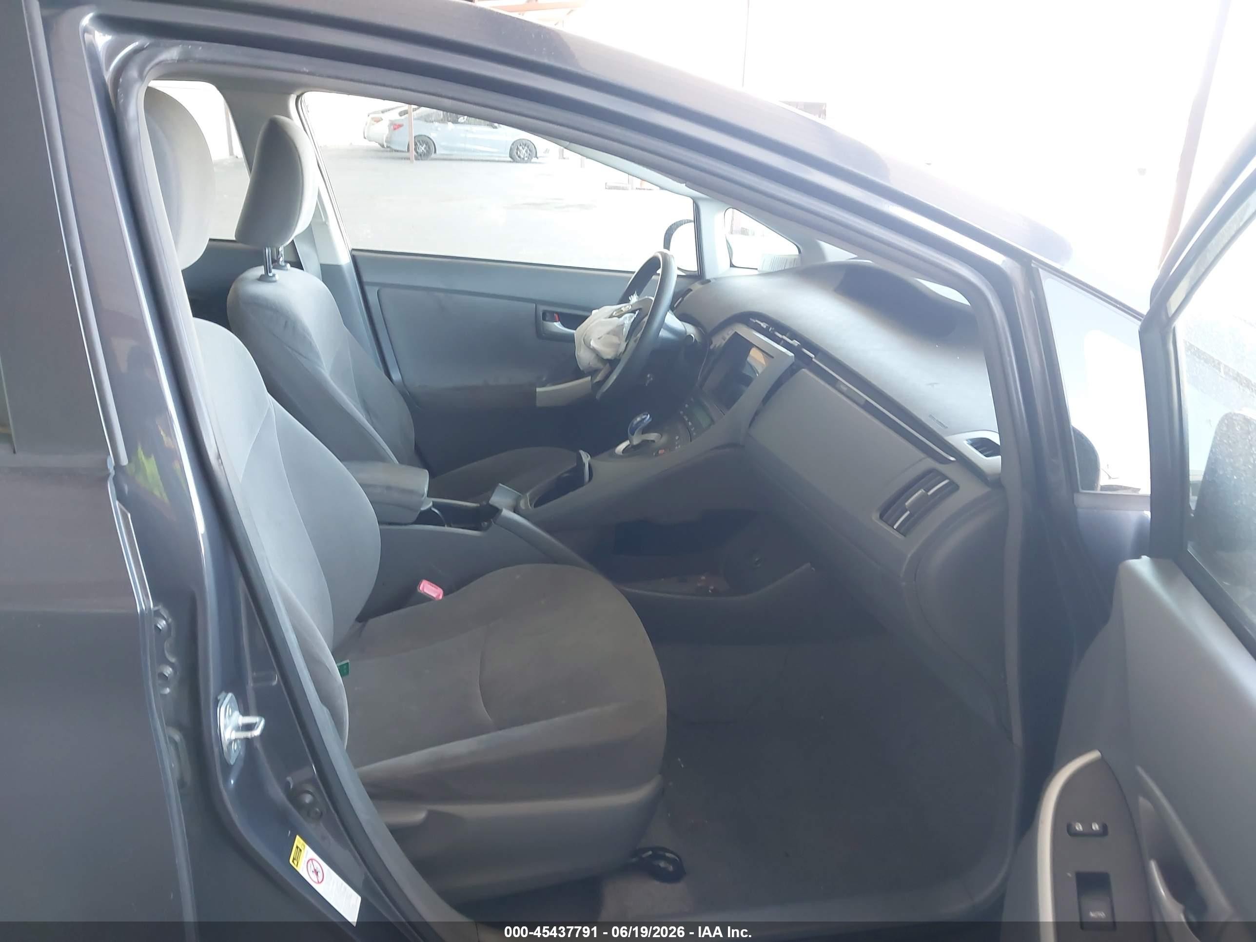 2011 Toyota Prius Two Gray vin: JTDKN3DUXB1374363