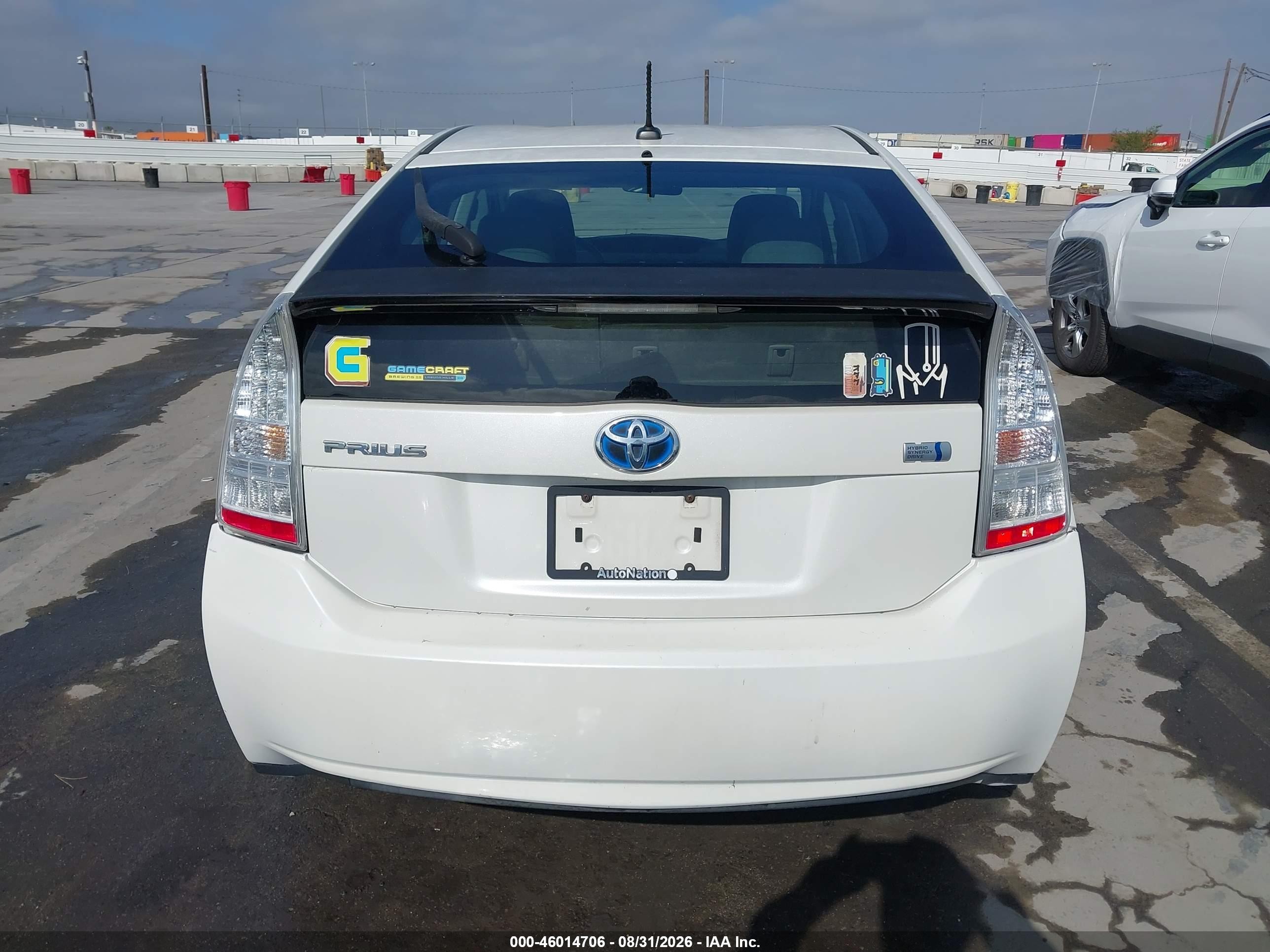 2011 Toyota Prius Two White vin: JTDKN3DUXB1375268