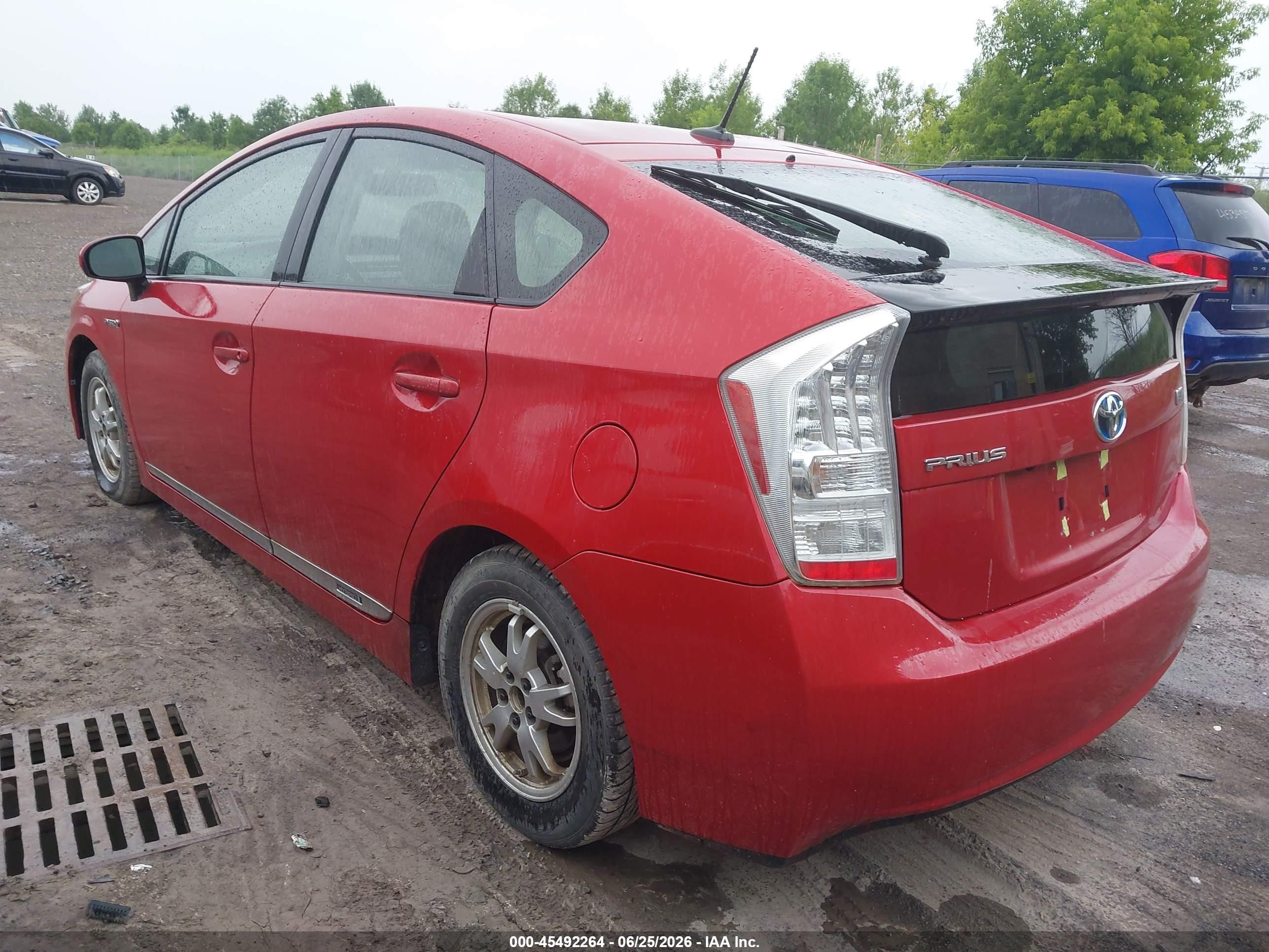 2011 Toyota Prius Four Red vin: JTDKN3DUXB1406793
