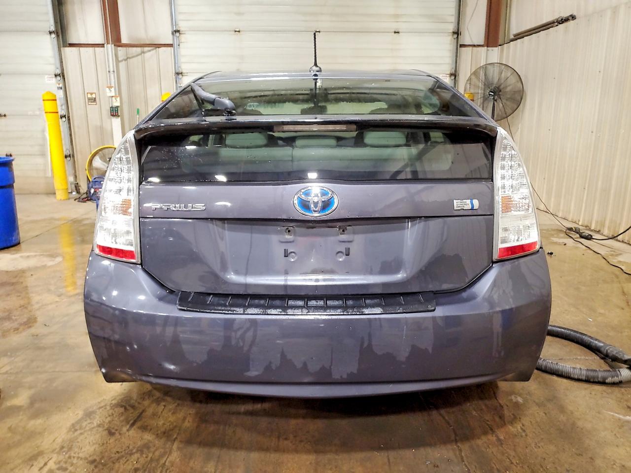 2011 Toyota Prius Two Gray vin: JTDKN3DUXB1448641