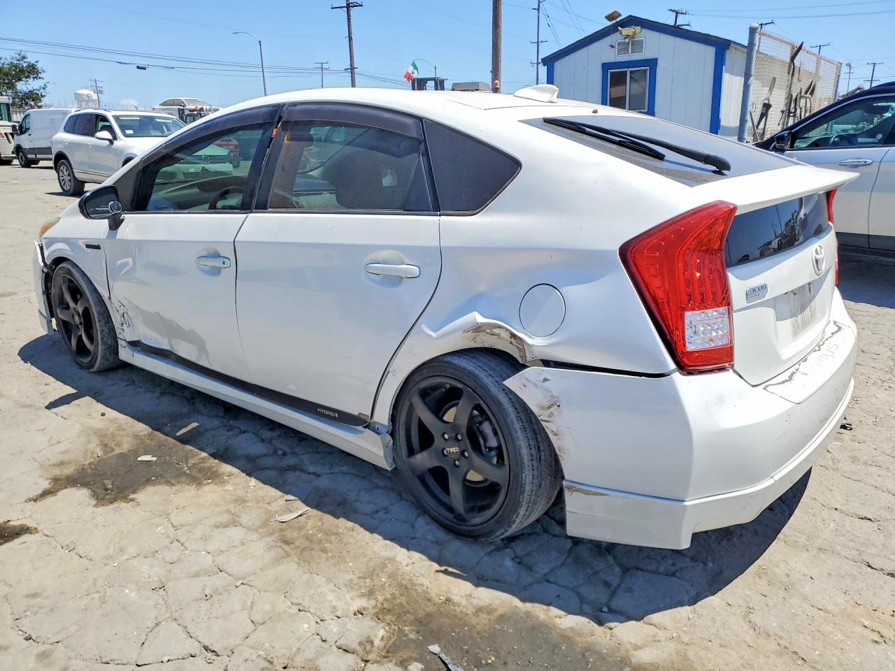 2011 Toyota Prius Four Белый vin: JTDKN3DUXB5313832