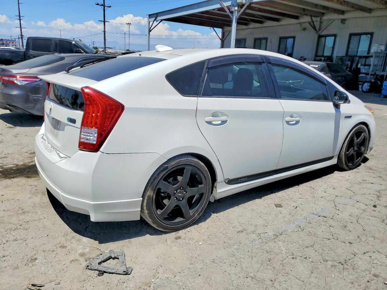 2011 Toyota Prius Four Белый vin: JTDKN3DUXB5313832