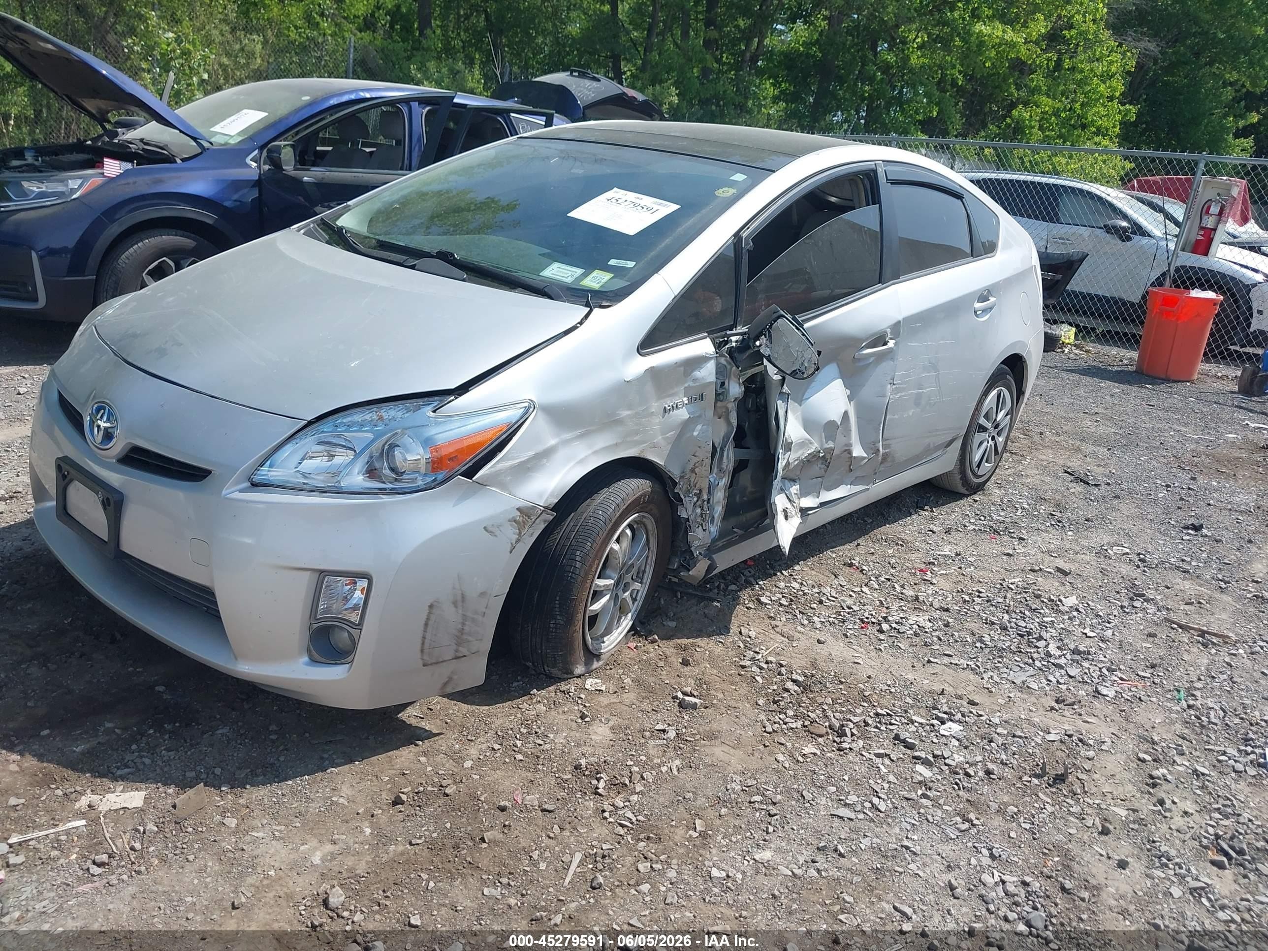 2011 Toyota Prius Three Silver vin: JTDKN3DUXB5320862