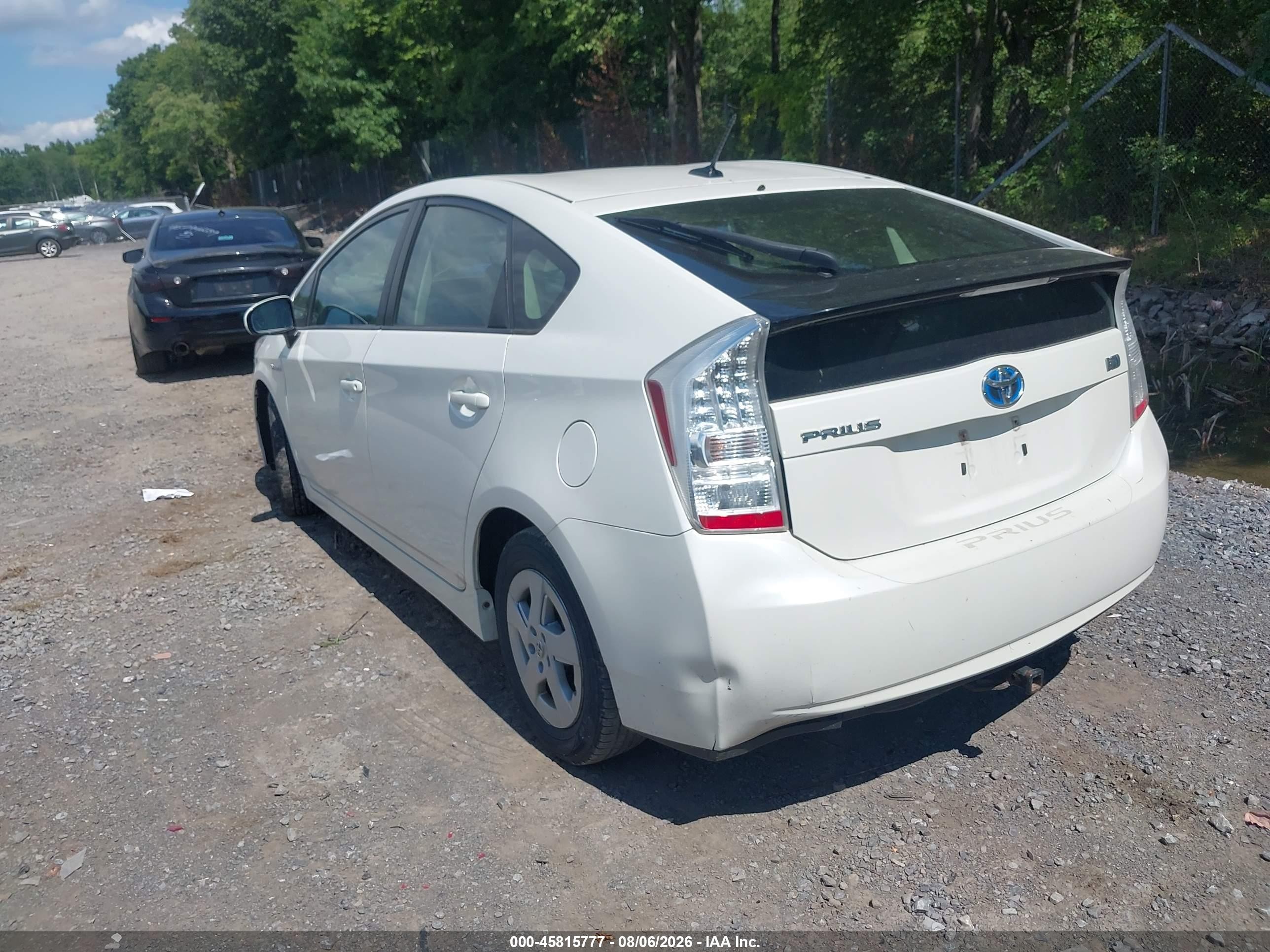 2011 Toyota Prius Two White vin: JTDKN3DUXB5329108