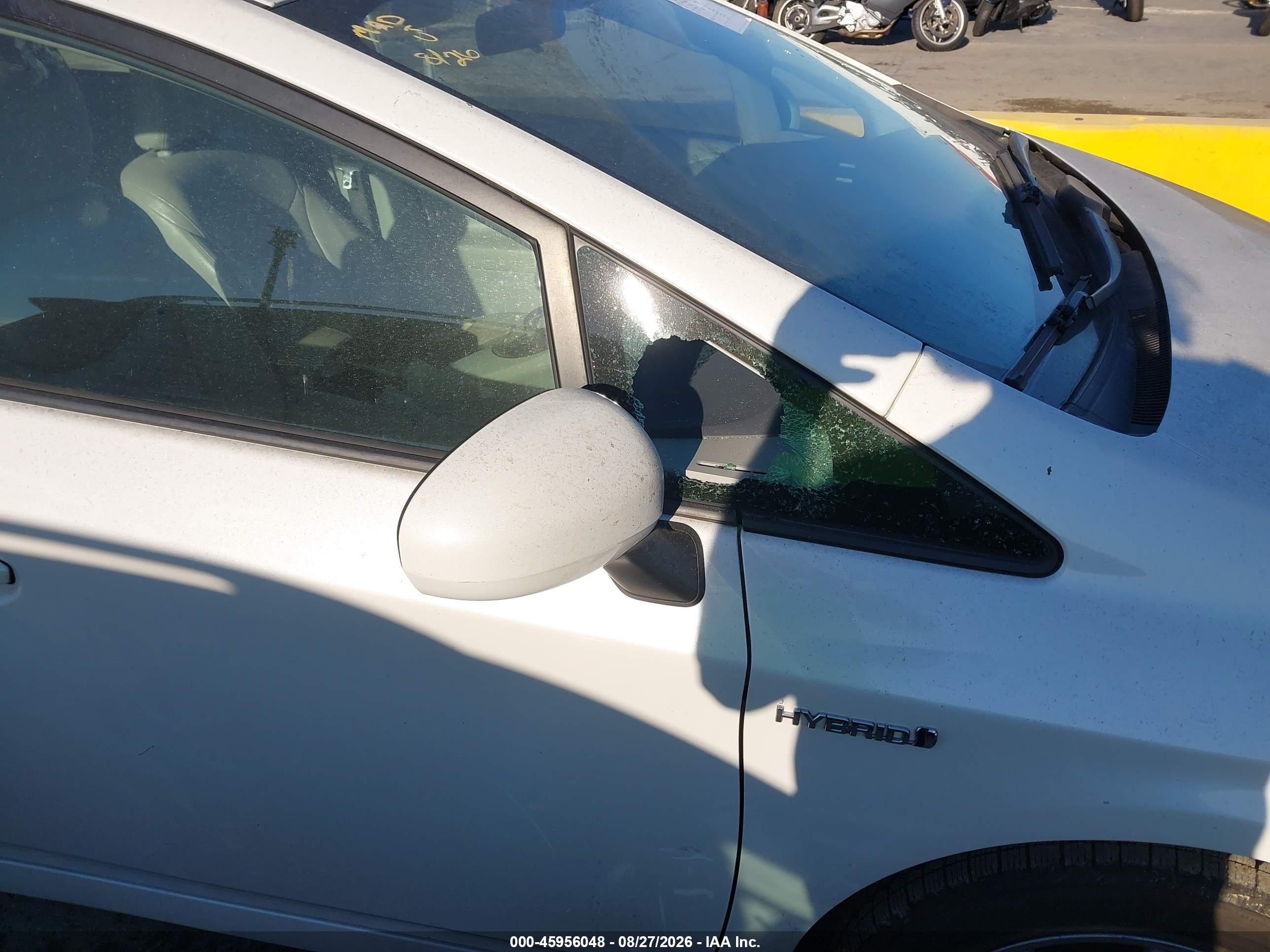 2011 Toyota Prius Two White vin: JTDKN3DUXB5363789