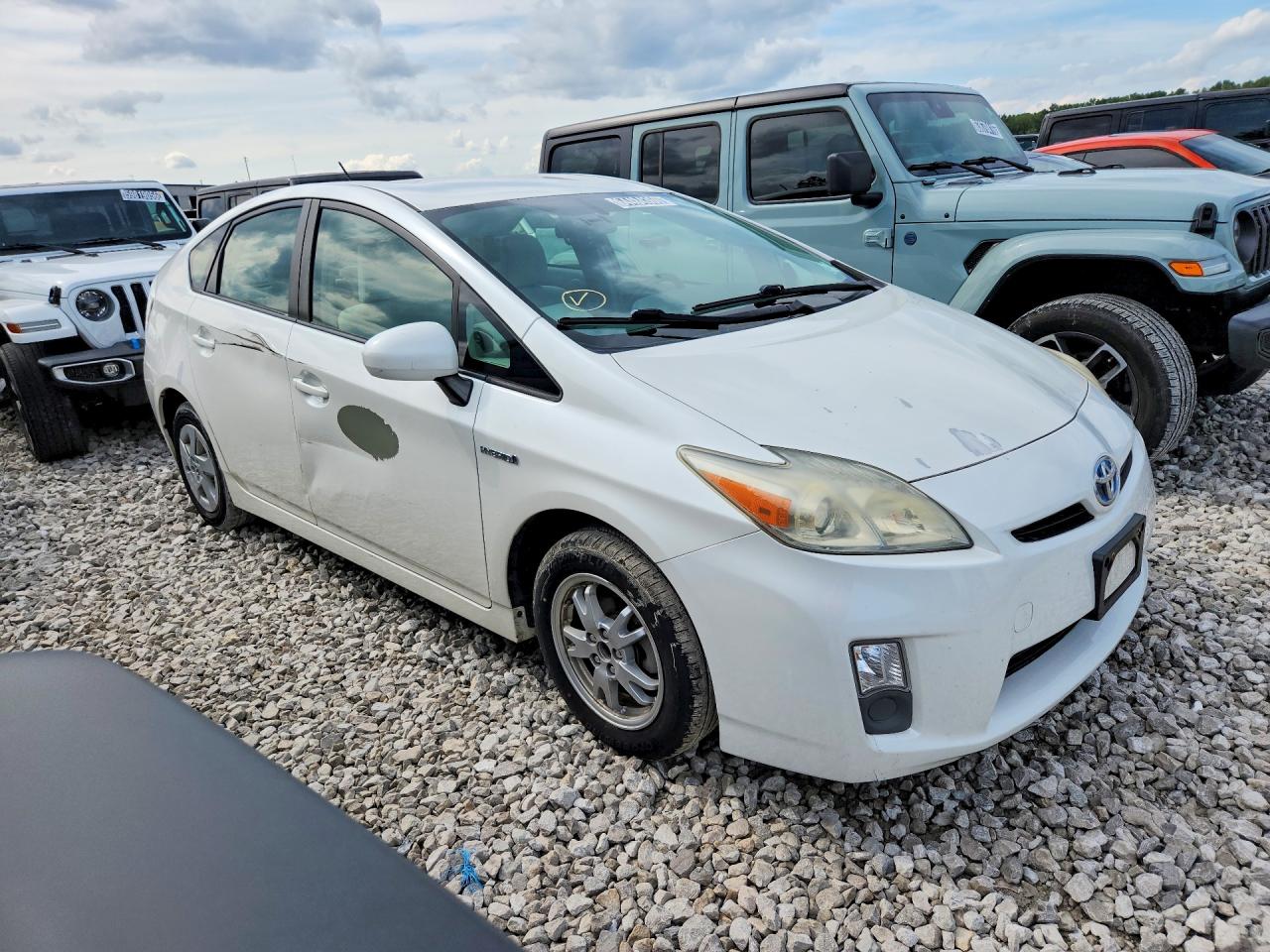 2011 Toyota Prius Three White vin: JTDKN3DUXB5372573
