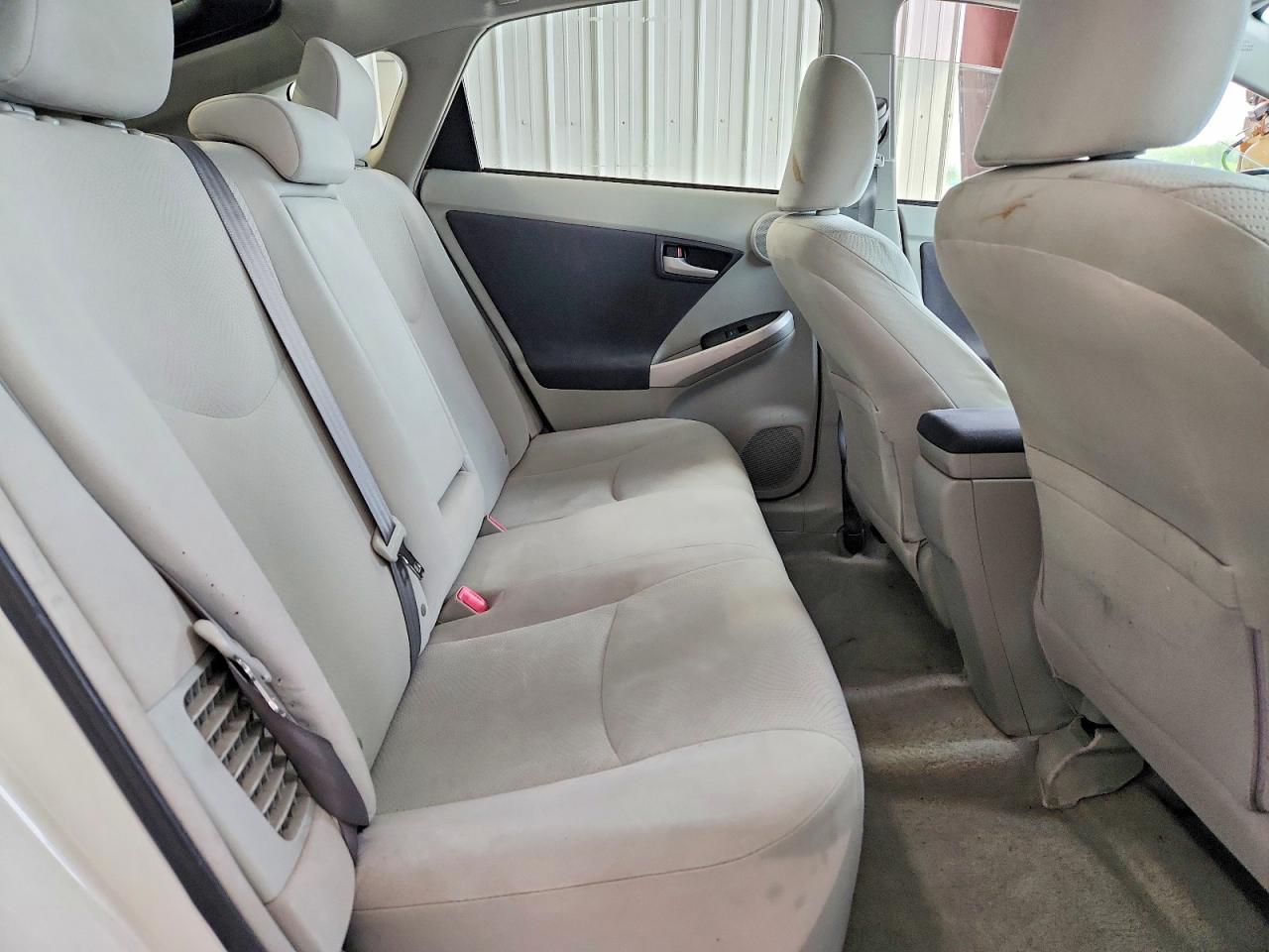 2011 Toyota Prius Three White vin: JTDKN3DUXB5372573