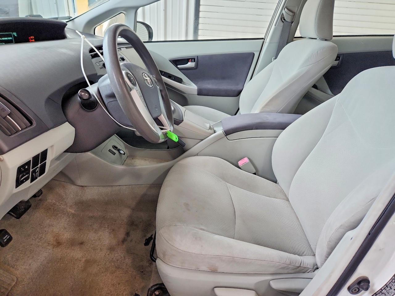 2011 Toyota Prius Three White vin: JTDKN3DUXB5372573