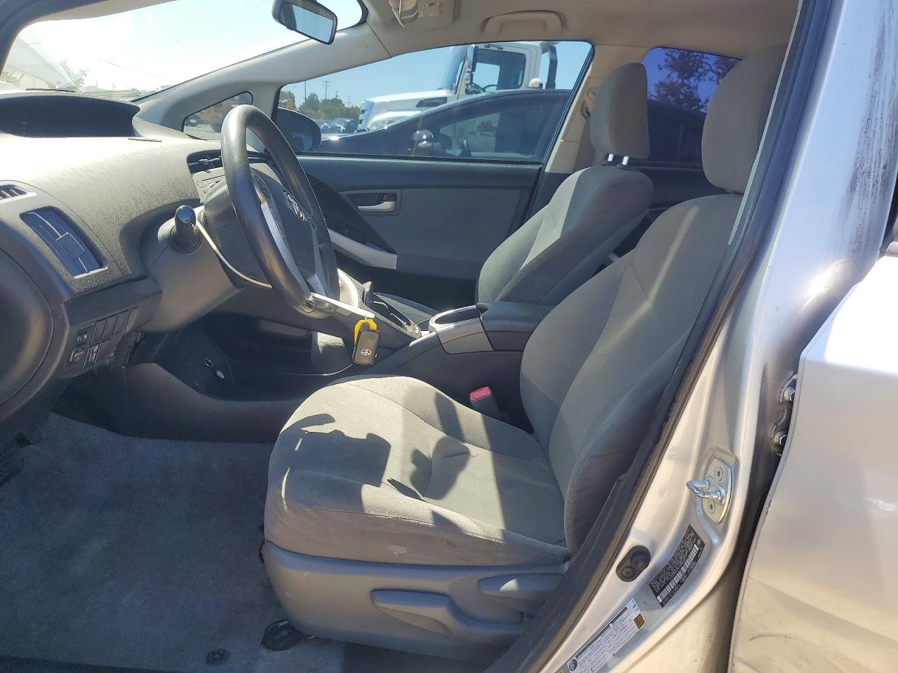 2012 Toyota Prius Three Silver vin: JTDKN3DUXC0336817