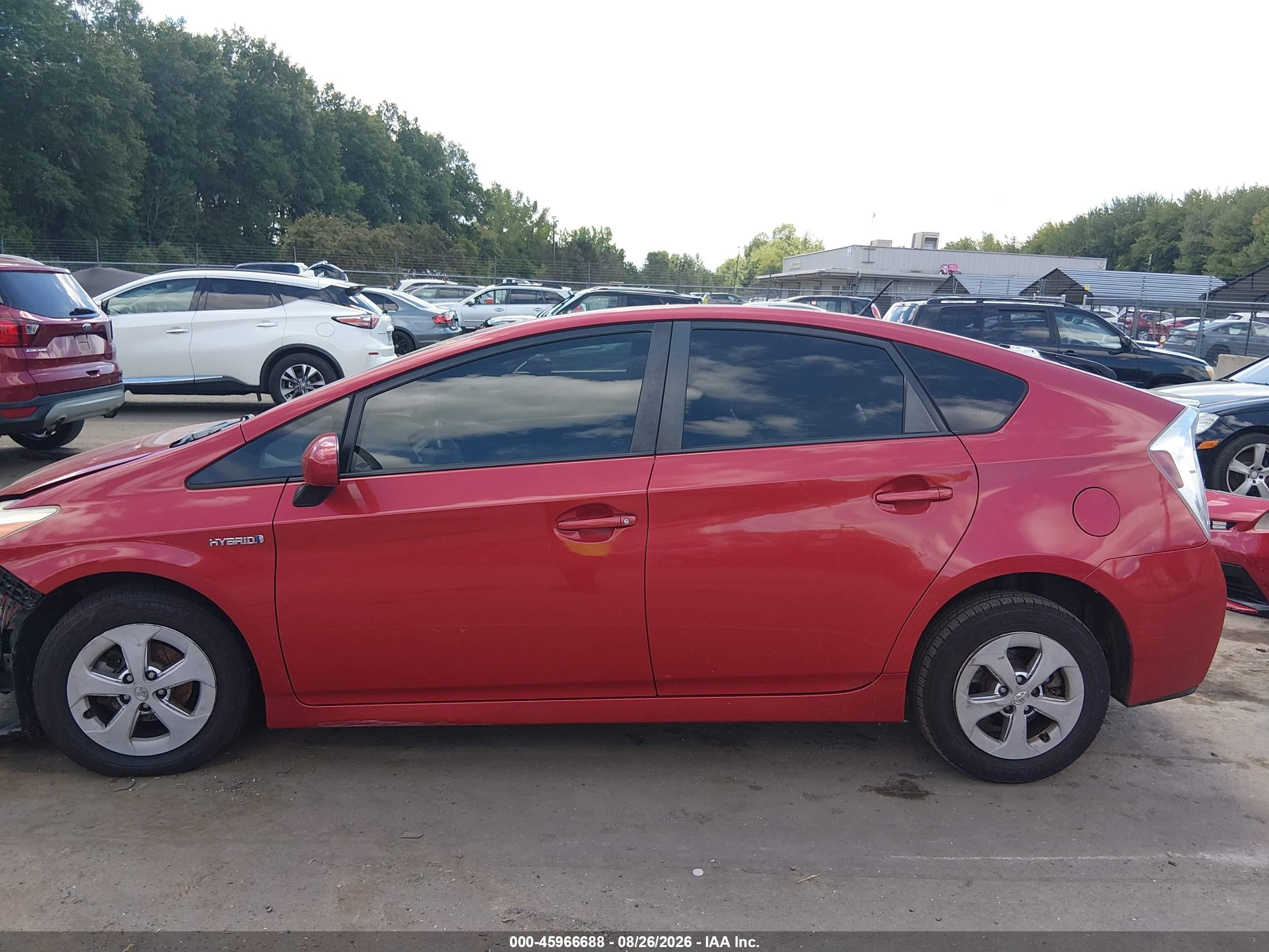 2012 Toyota Prius Two Красный vin: JTDKN3DUXC1499624