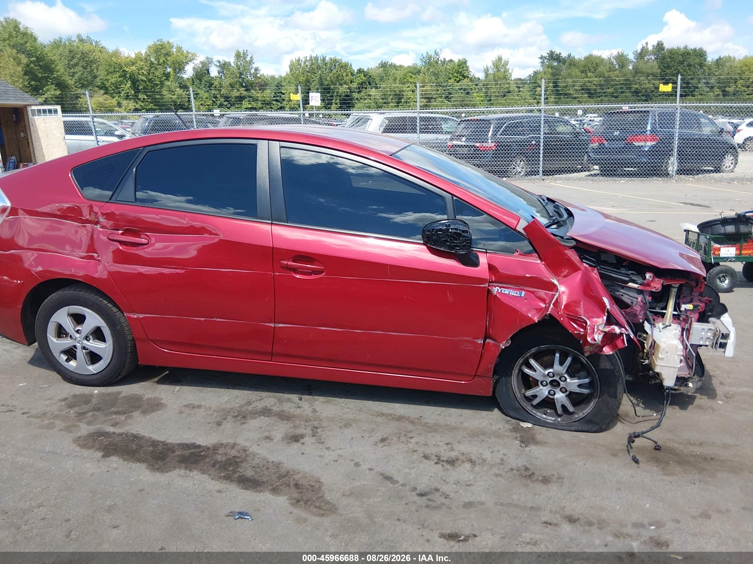 2012 Toyota Prius Two Красный vin: JTDKN3DUXC1499624