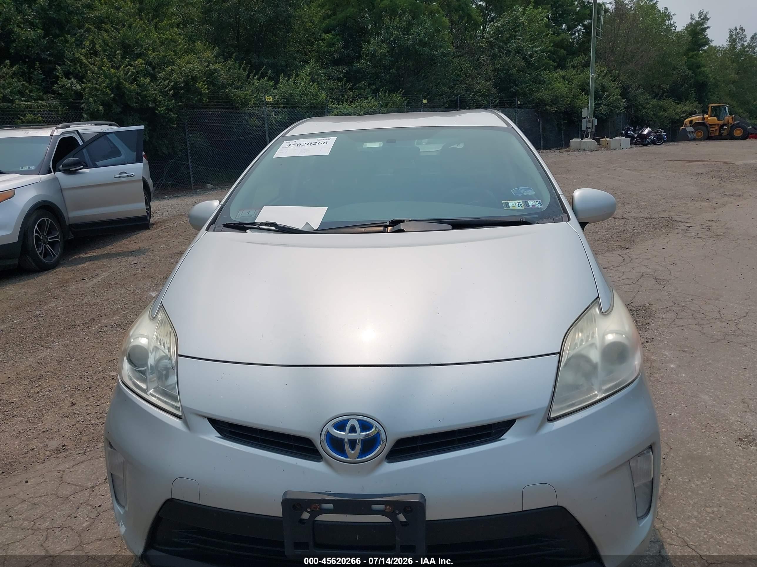 2012 Toyota Prius Two Серебряный vin: JTDKN3DUXC1540317