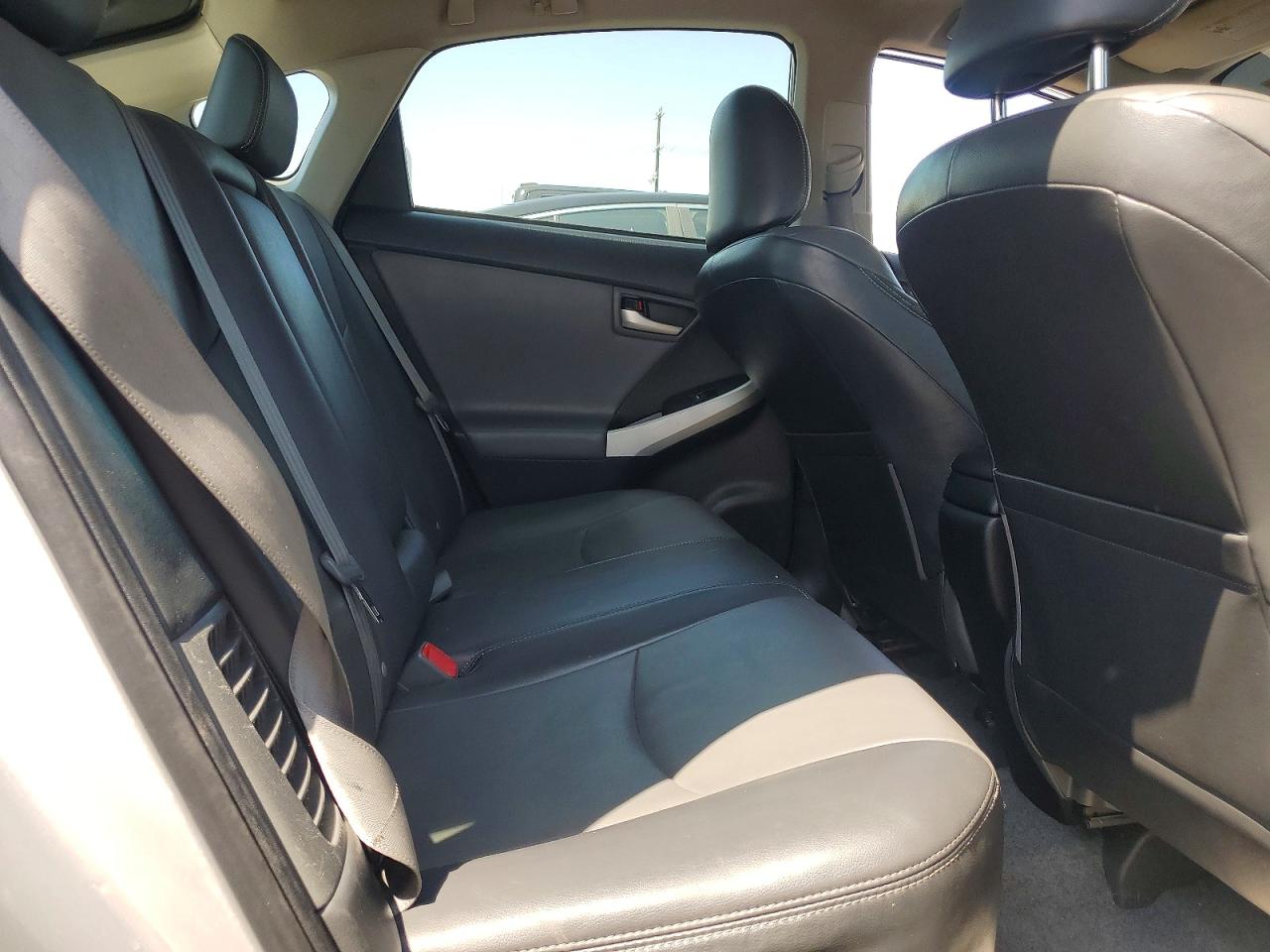 2012 Toyota Prius Four Silver vin: JTDKN3DUXC1540785