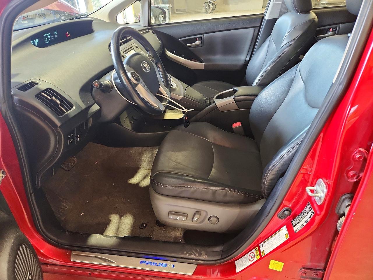 2012 Toyota Prius Four Red vin: JTDKN3DUXC1552399