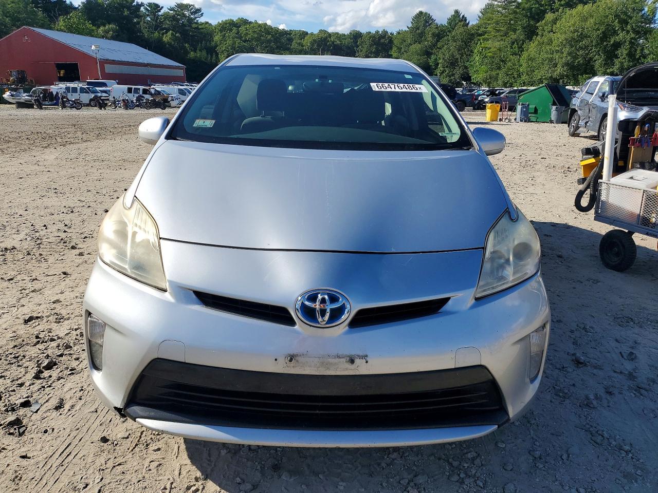 2012 Toyota Prius Two Silver vin: JTDKN3DUXC1557392