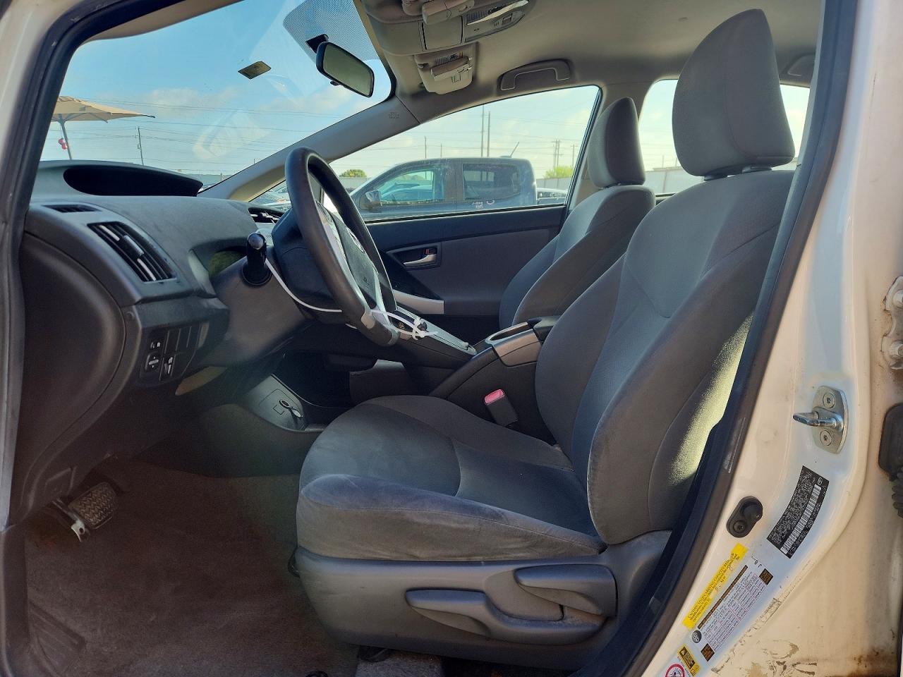 2012 Toyota Prius Two White vin: JTDKN3DUXC1577433