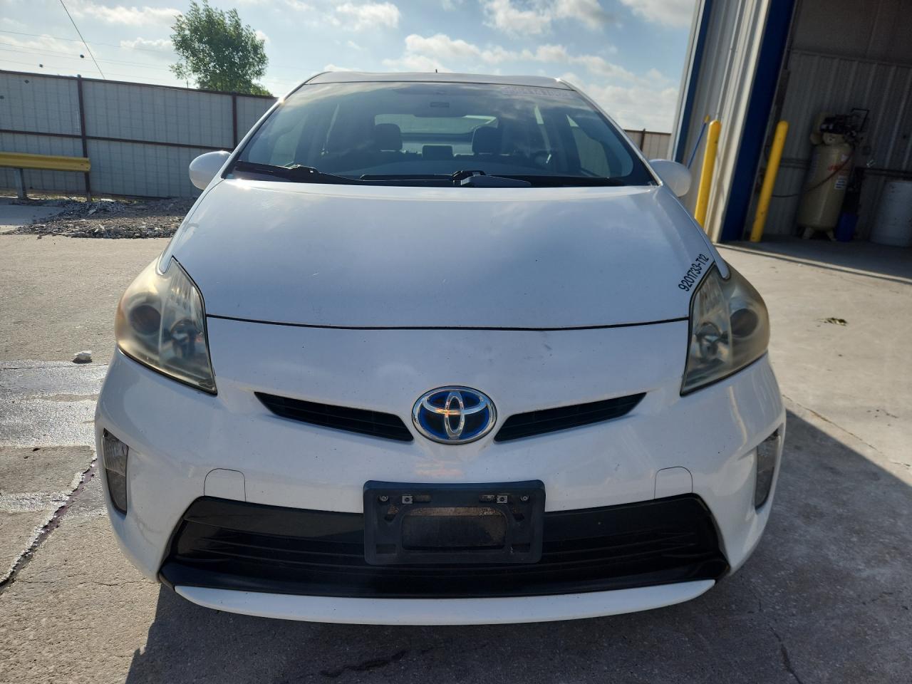 2012 Toyota Prius Two White vin: JTDKN3DUXC1577433 Damage: Hood, Chipped, 4