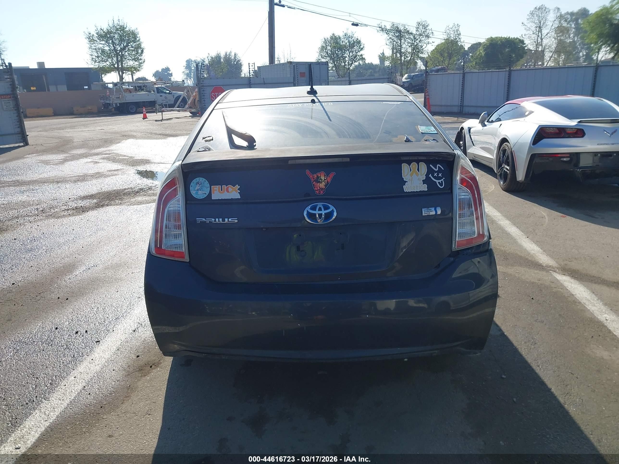 2012 Toyota Prius Three Серый vin: JTDKN3DUXC1580378