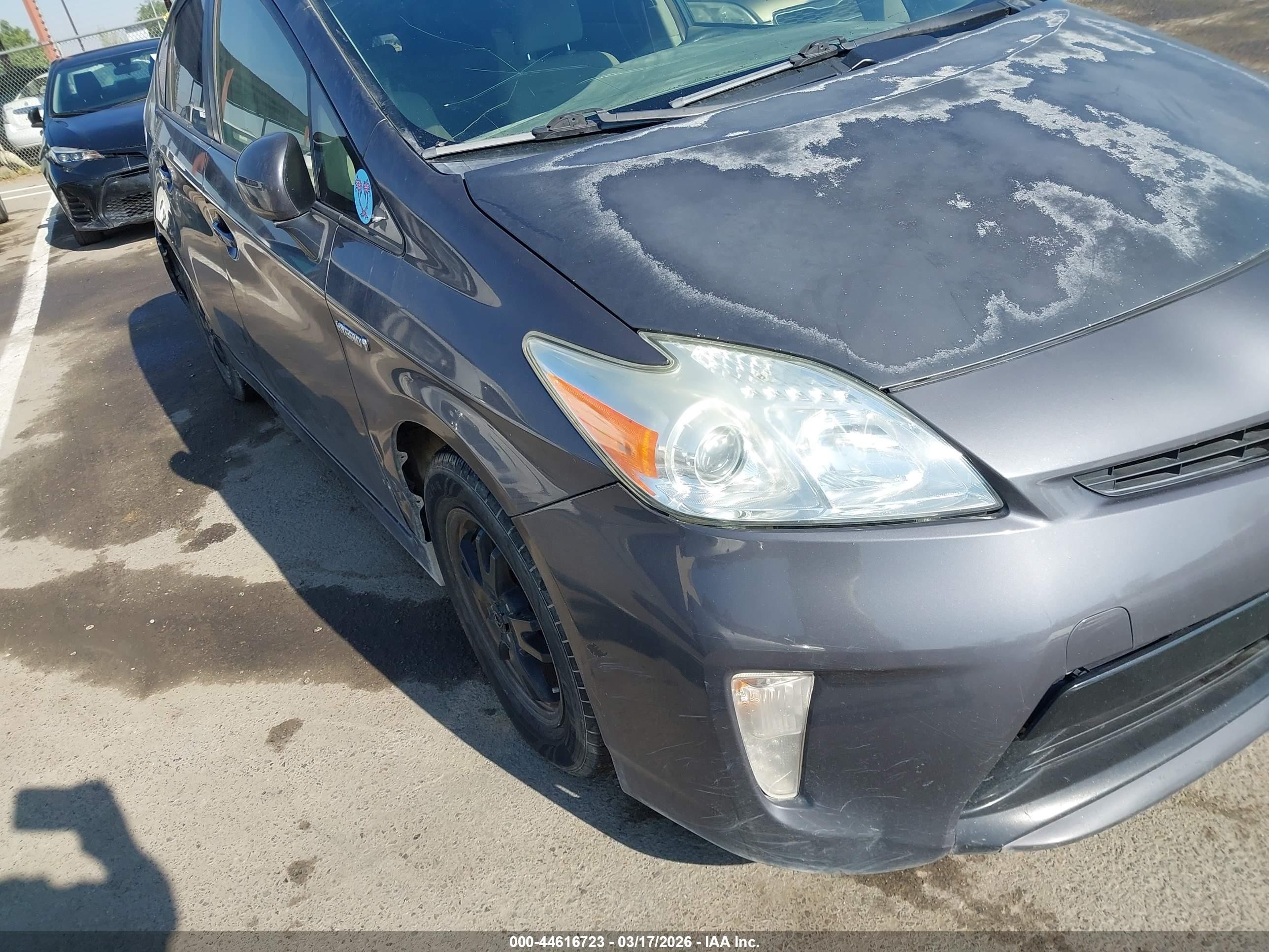 2012 Toyota Prius Three Серый vin: JTDKN3DUXC1580378