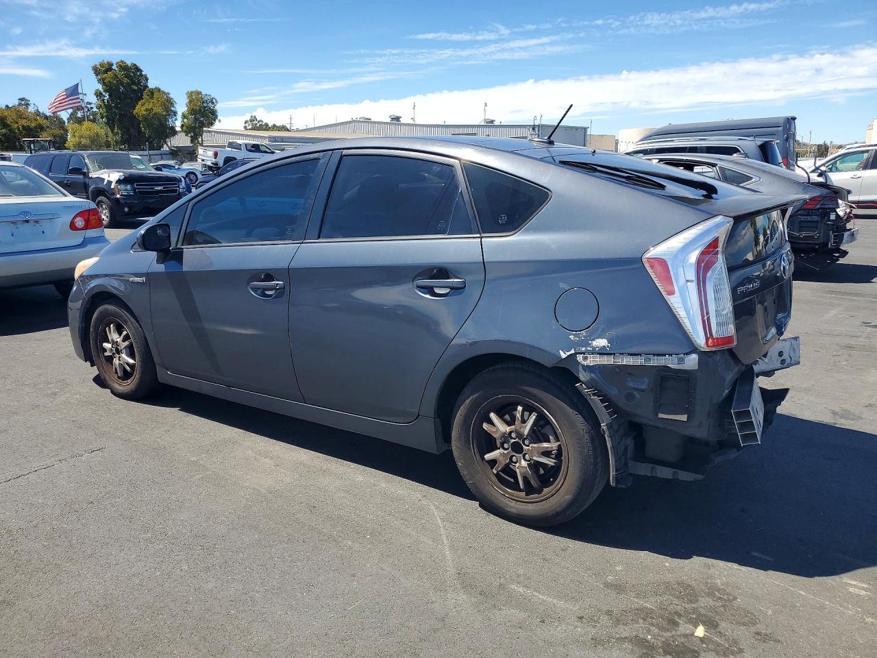 2012 Toyota Prius Three Gray vin: JTDKN3DUXC1580431