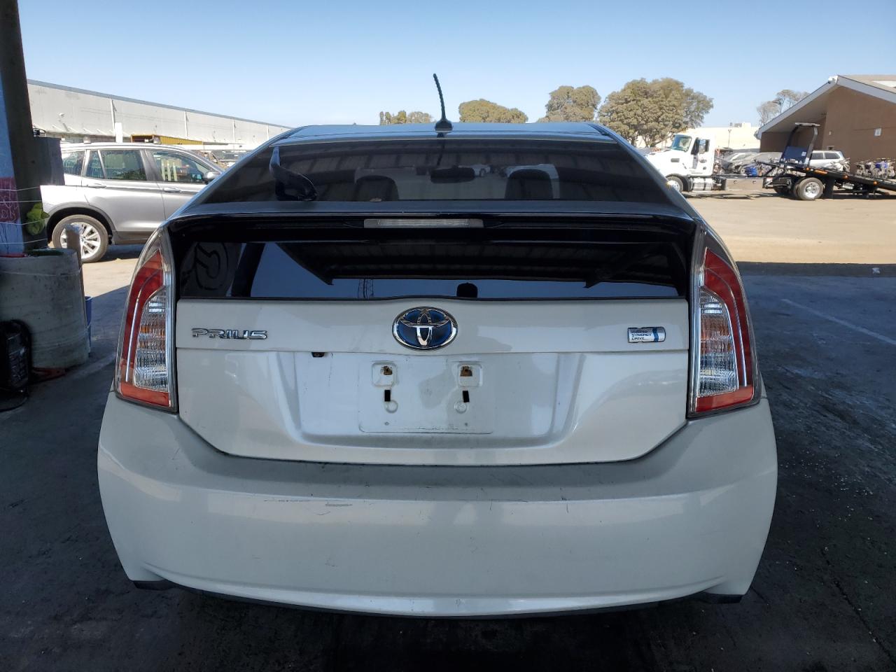 2012 Toyota Prius White vin: JTDKN3DUXC1597343