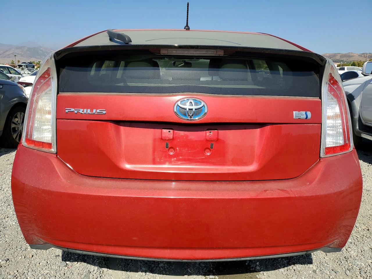 2012 Toyota Prius Two Красный vin: JTDKN3DUXC1599643