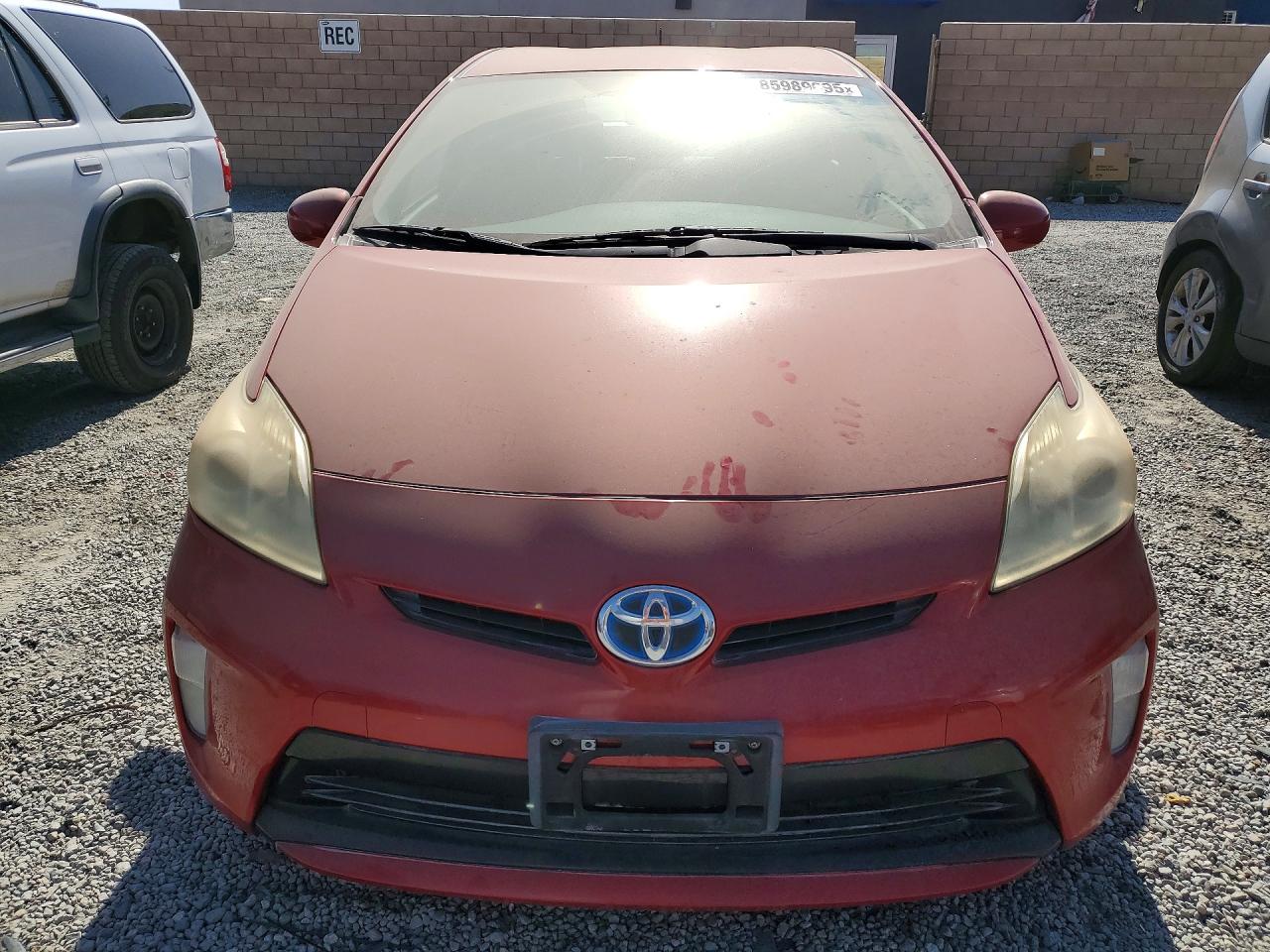 2012 Toyota Prius Two Красный vin: JTDKN3DUXC1599643