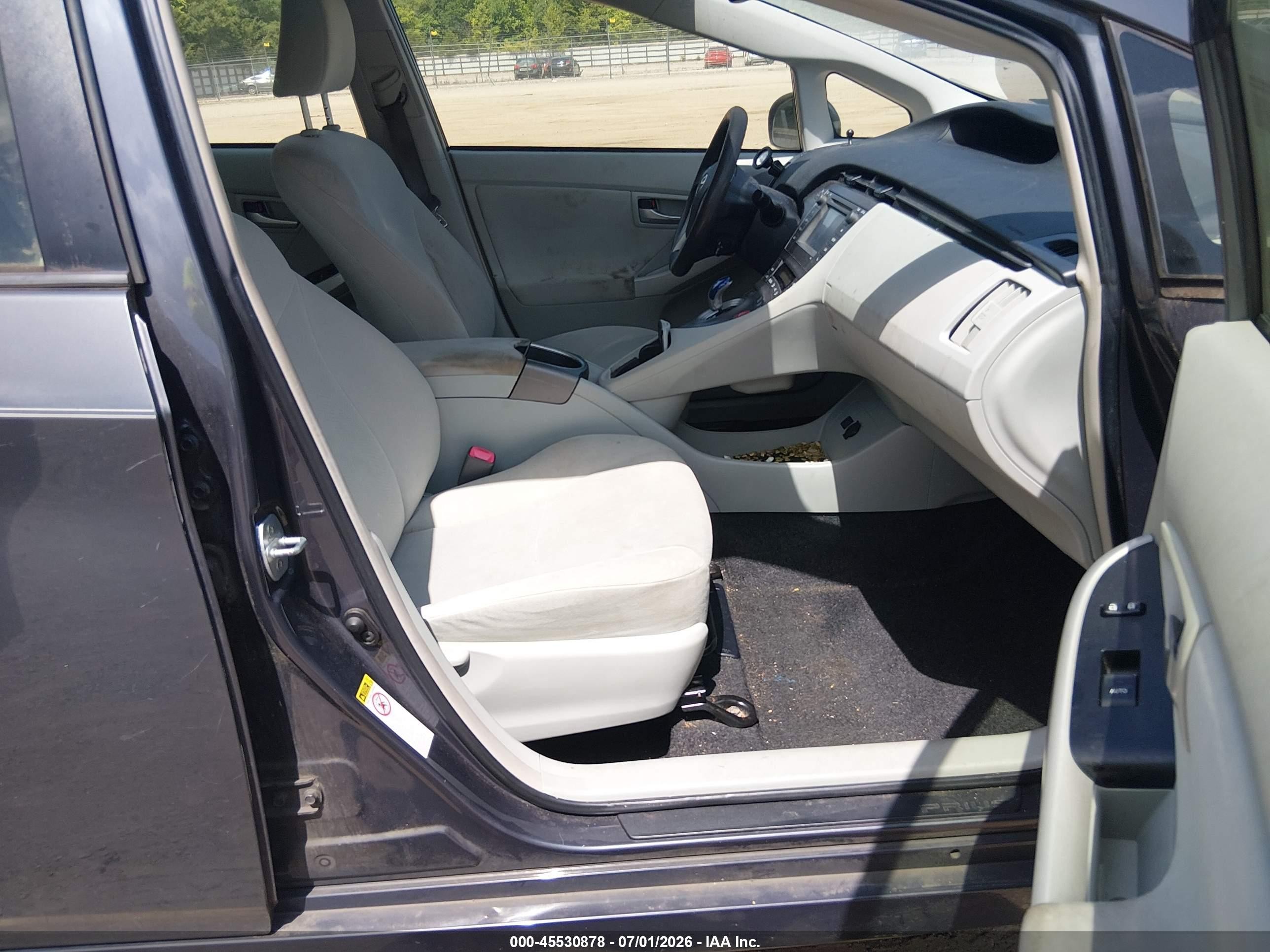 2012 Toyota Prius   Silver vin: JTDKN3DUXC5389732