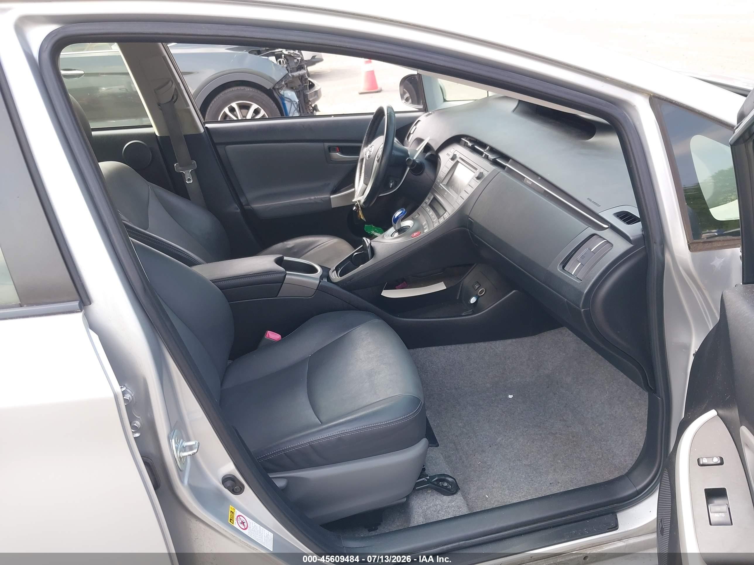 2012 Toyota Prius Four Silver vin: JTDKN3DUXC5454126